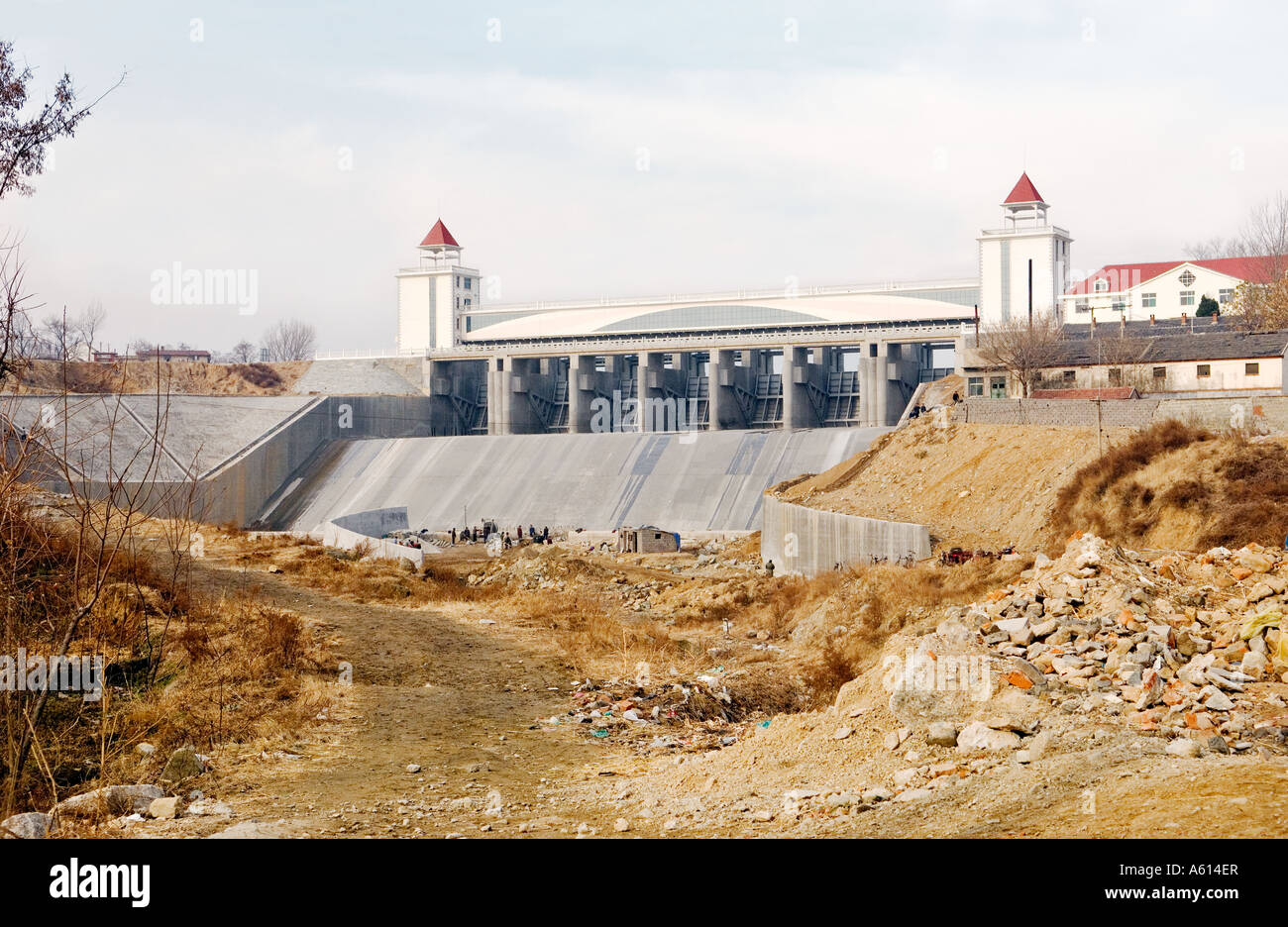 Hydro Projekt Wasser Stausee im Bau, Provinz Shandong, China, ca. 40 km südlich von der Stadt von Jinan Stockfoto