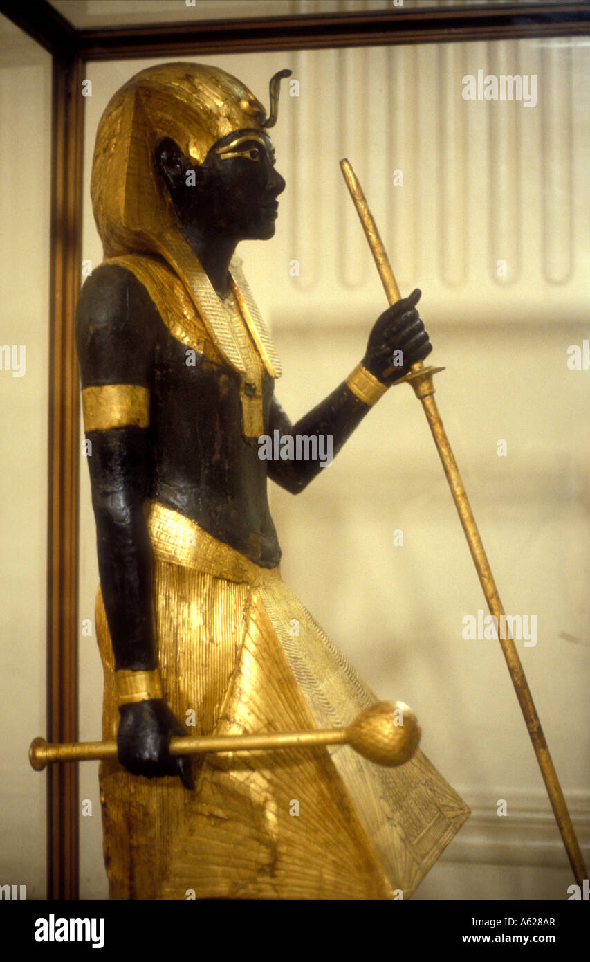 Vergoldete Holzstatue der eine schwarze nubischen Figur ägyptische Museum of Antiquities Cairo Egypt Stockfoto