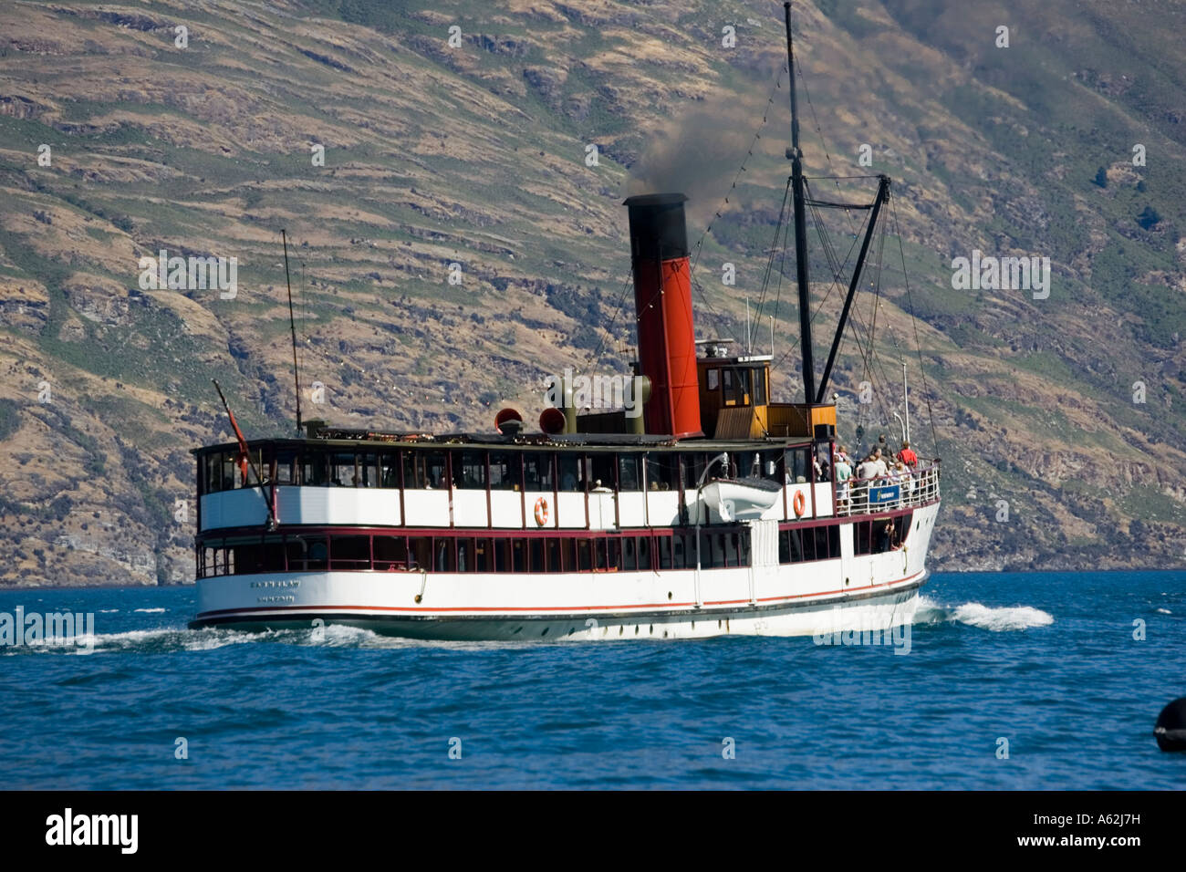 Vintage Dampfschiff TSS Earnslaw Kreuzfahrt auf See Wakatipu Queenstown Neuseeland Stockfoto