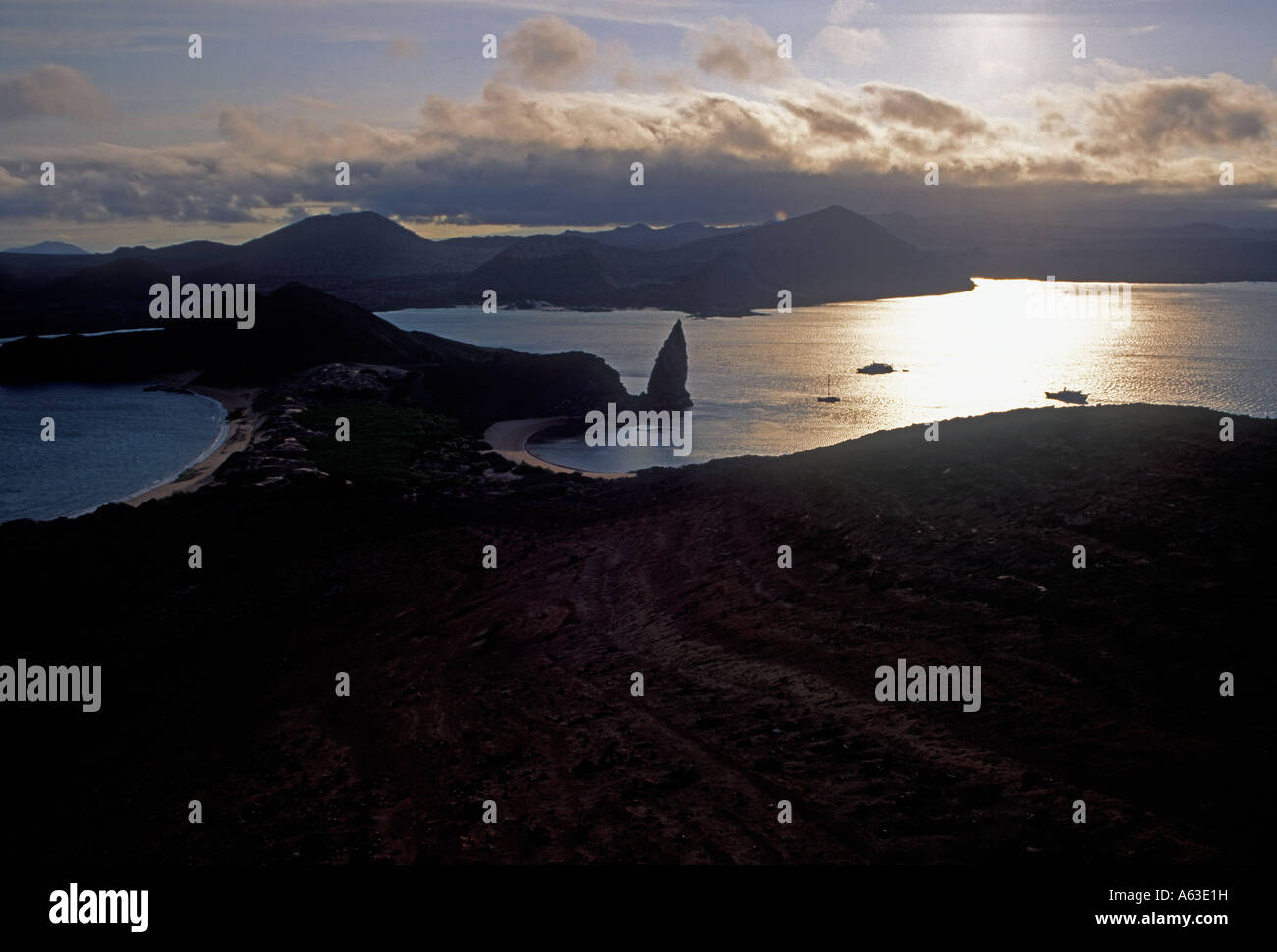 Sonnenuntergang, Pinnacle Rock, Bartolome Insel, Galapagos-Inseln, Provinz Galapagos, Ecuador, Südamerika Stockfoto