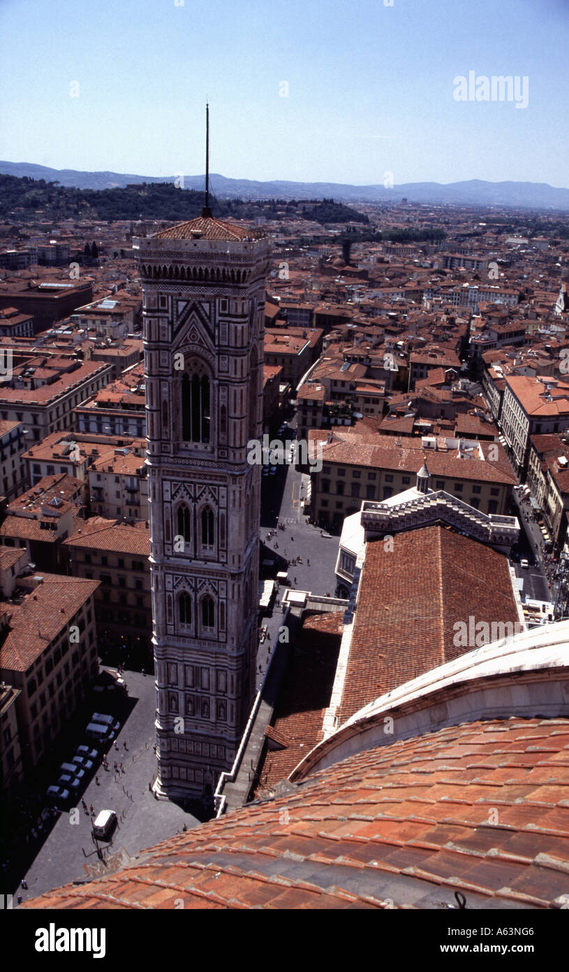 Erhöhte Ansicht der Stadt vom Campanile, Kathedrale Santa Maria del Fiore, Florenz, Toskana, Italien Stockfoto