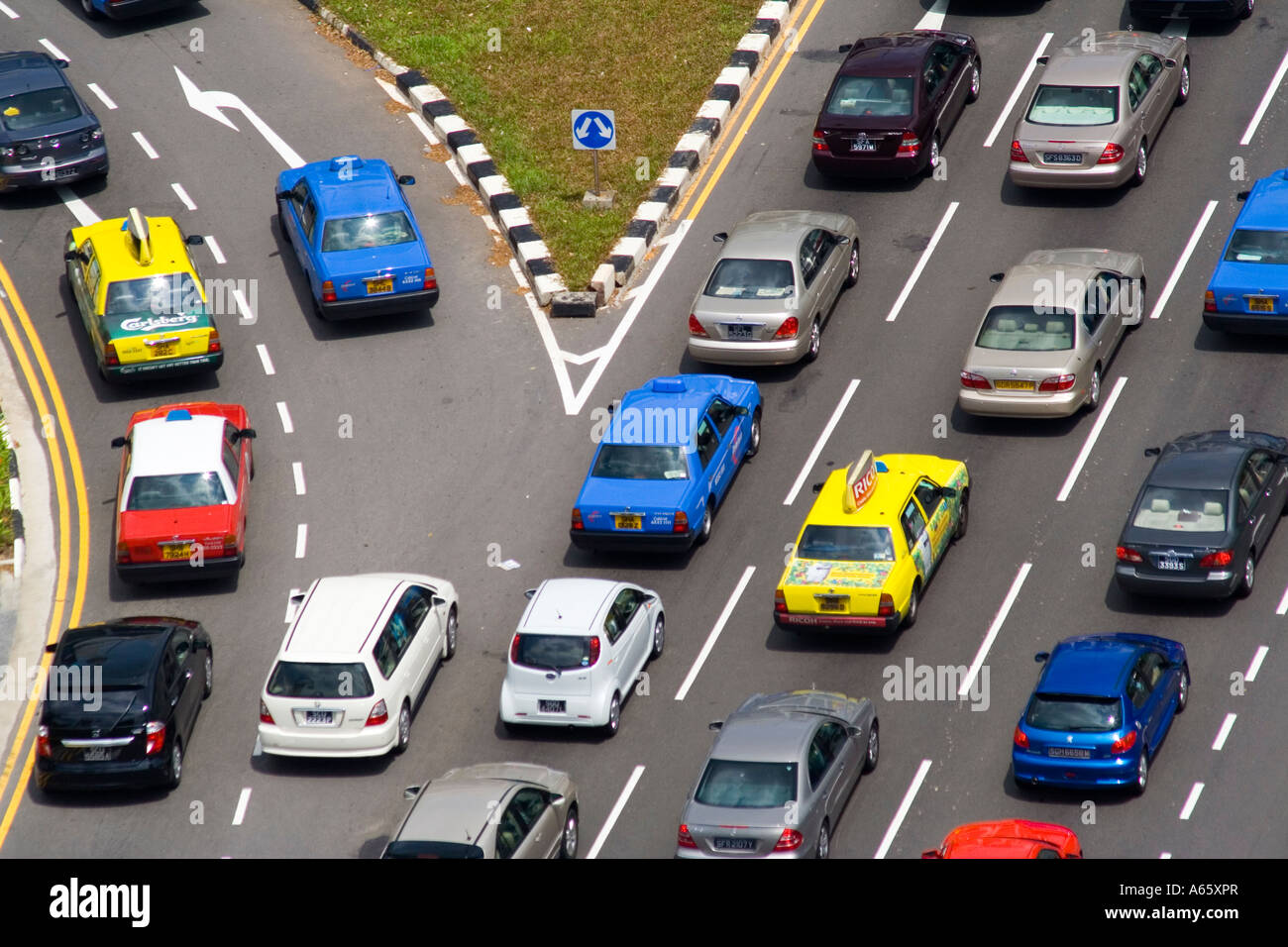Verkehr auf Offramp auf der East Coast Parkway-ECP-Singapur Stockfoto