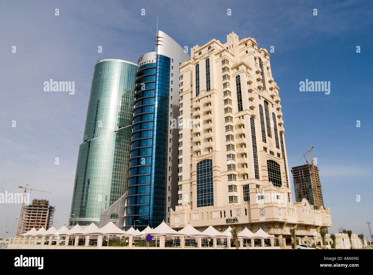 3 architektonische Stil Bürotürmen Stockfoto