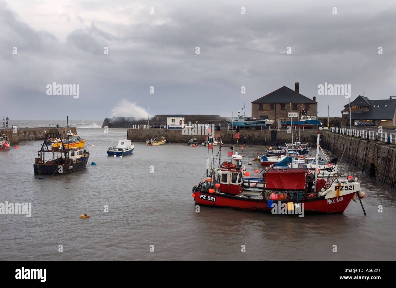 Porthcawl Hafen Südwales an einem grauen Wintertag Stockfoto