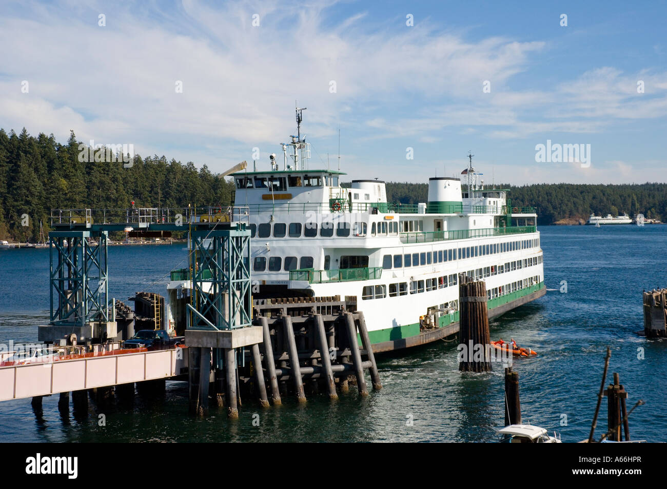 Fähre M/V Yakima Entladen auf Orcas Island, WA Stockfoto