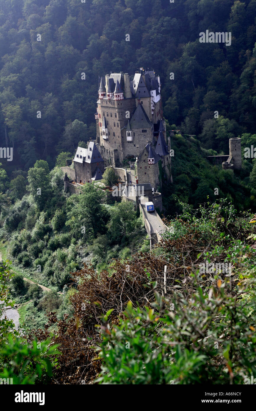 Burg im Mosel-Tal in der Nähe von Cochom Schloss Eltz in Deutschland Stockfoto