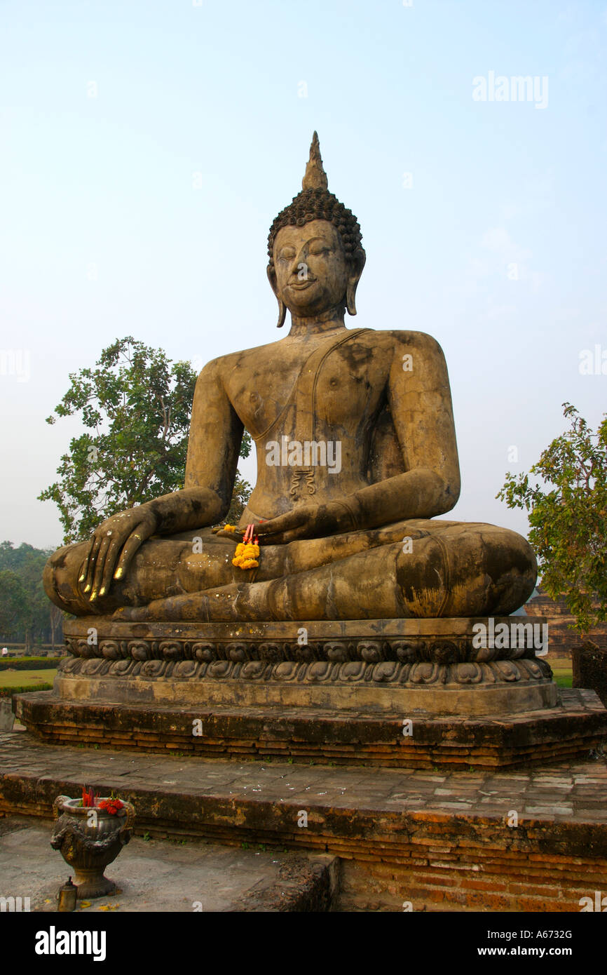 Buddha im Wat Mahathat in Sukhothai Stockfoto