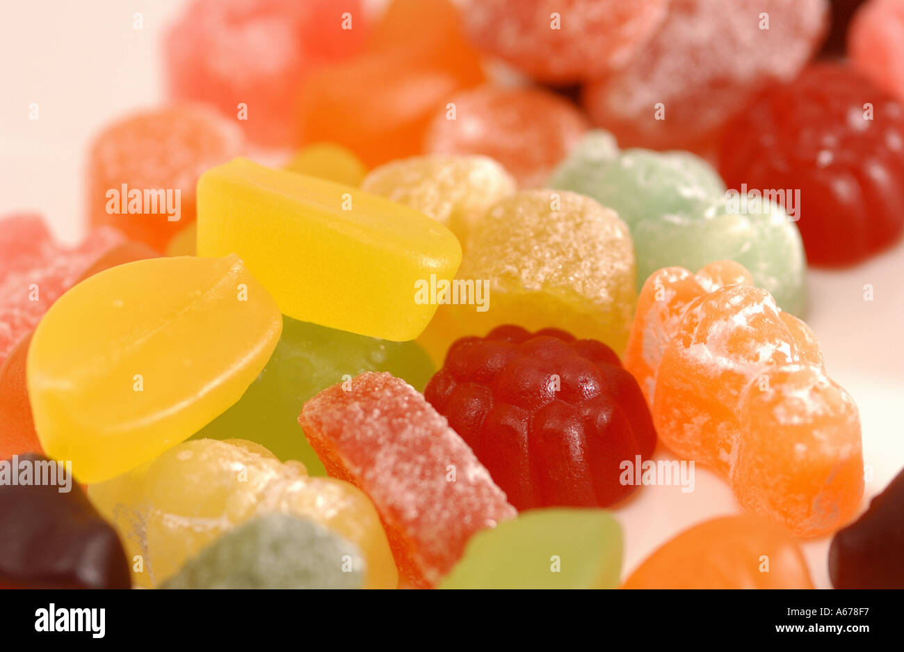 Nahaufnahme von verschiedenen Fruchtpastille Süßigkeiten Gummis Stockfoto