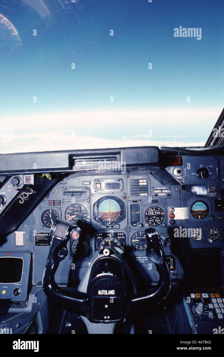 Lockheed TriStar Cockpit im Flug in großer Höhe Stockfoto