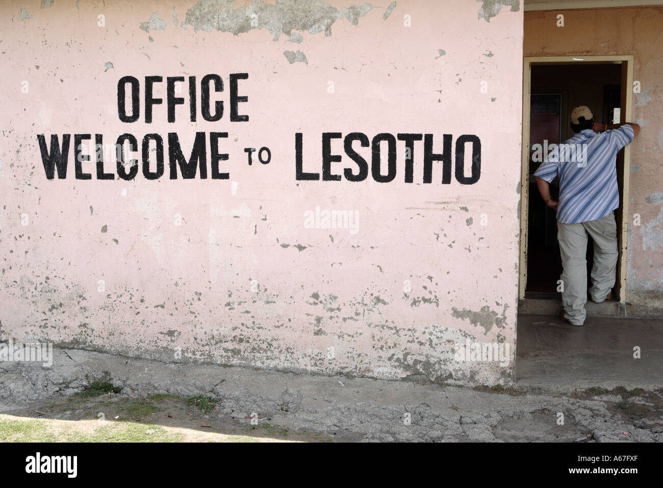 Nahaufnahme von Lesotho Grenze Post Sani Pass Drakensberge Stockfoto