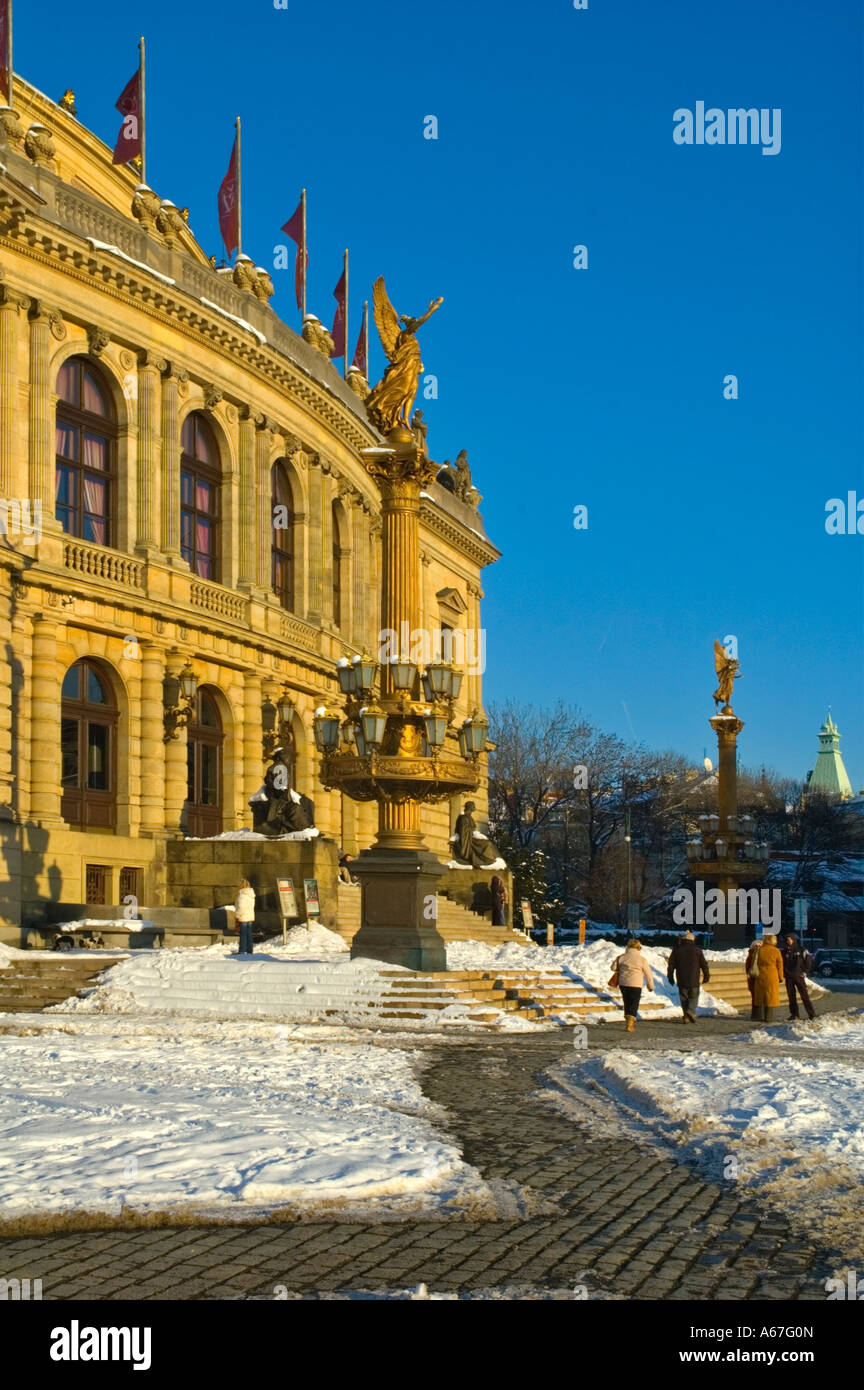 Rudolfinum im Zentrum von Prag im winter Stockfoto