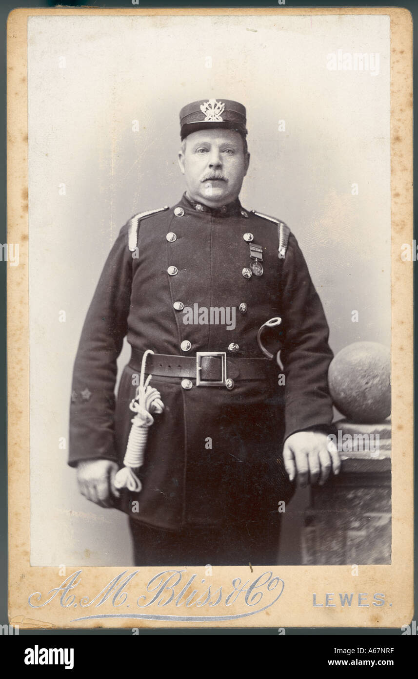 Feuerwehrmann Lewes um 1890 Stockfoto