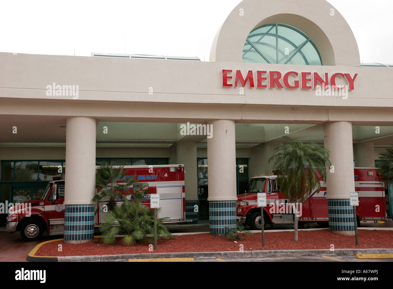 Miami Beach Florida, Mount Sinai Medical Center, Zentrum, Notaufnahme, Krankenwagen, FL070322005 Stockfoto