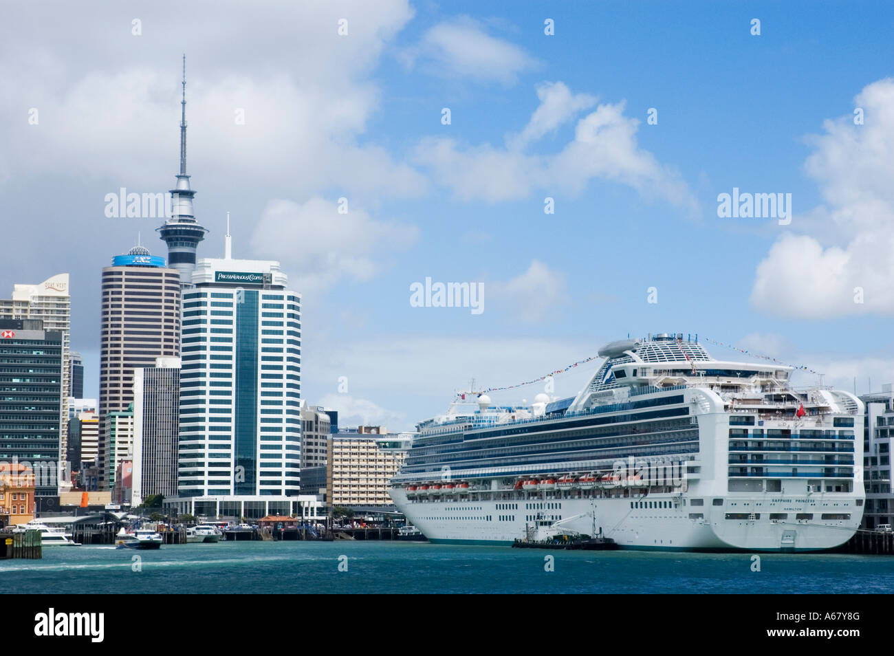 Stock Foto von das Kreuzfahrtschiff Sapphire Princess festgemacht in Auckland, Neuseeland. 2007. Stockfoto