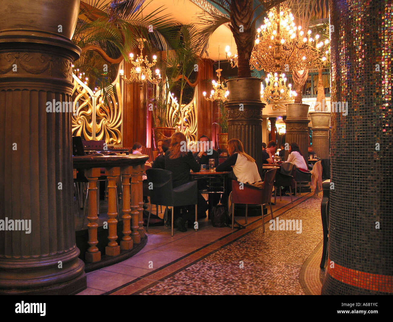 Innenraum des Café En Seine Dawson Street in Dublin Stockfoto