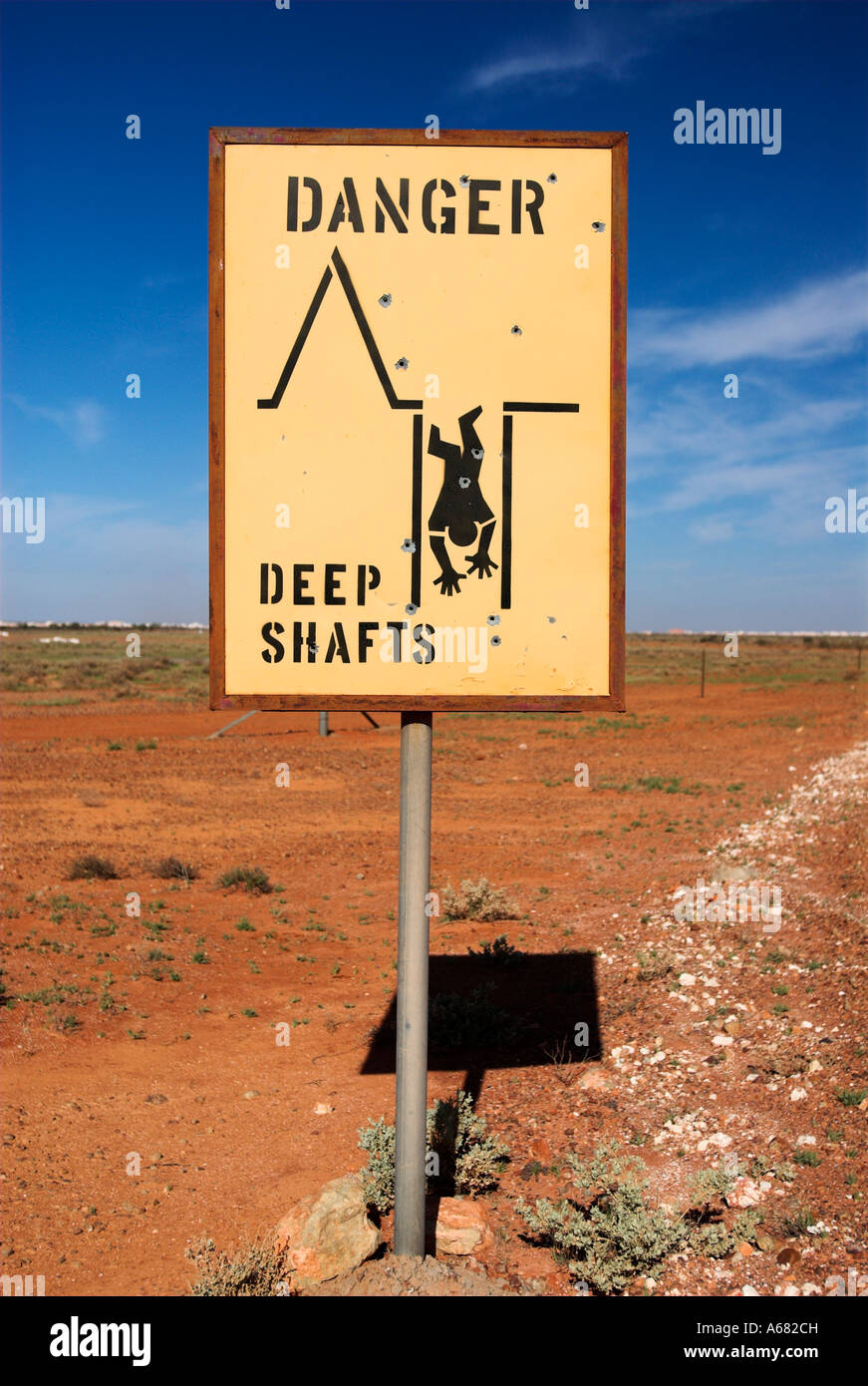 Verkehrszeichen Achtung von mir Wellen, Coober Pedy, Südaustralien, Australien Stockfoto