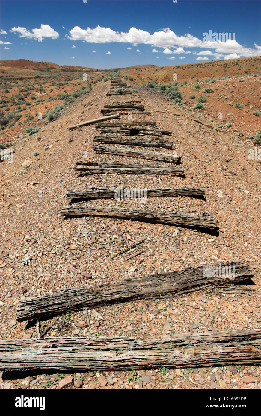 Reste der ehemaligen Gleise zwischen Adelaide, Alice Springs und Darwin, South Australia, Australien Stockfoto