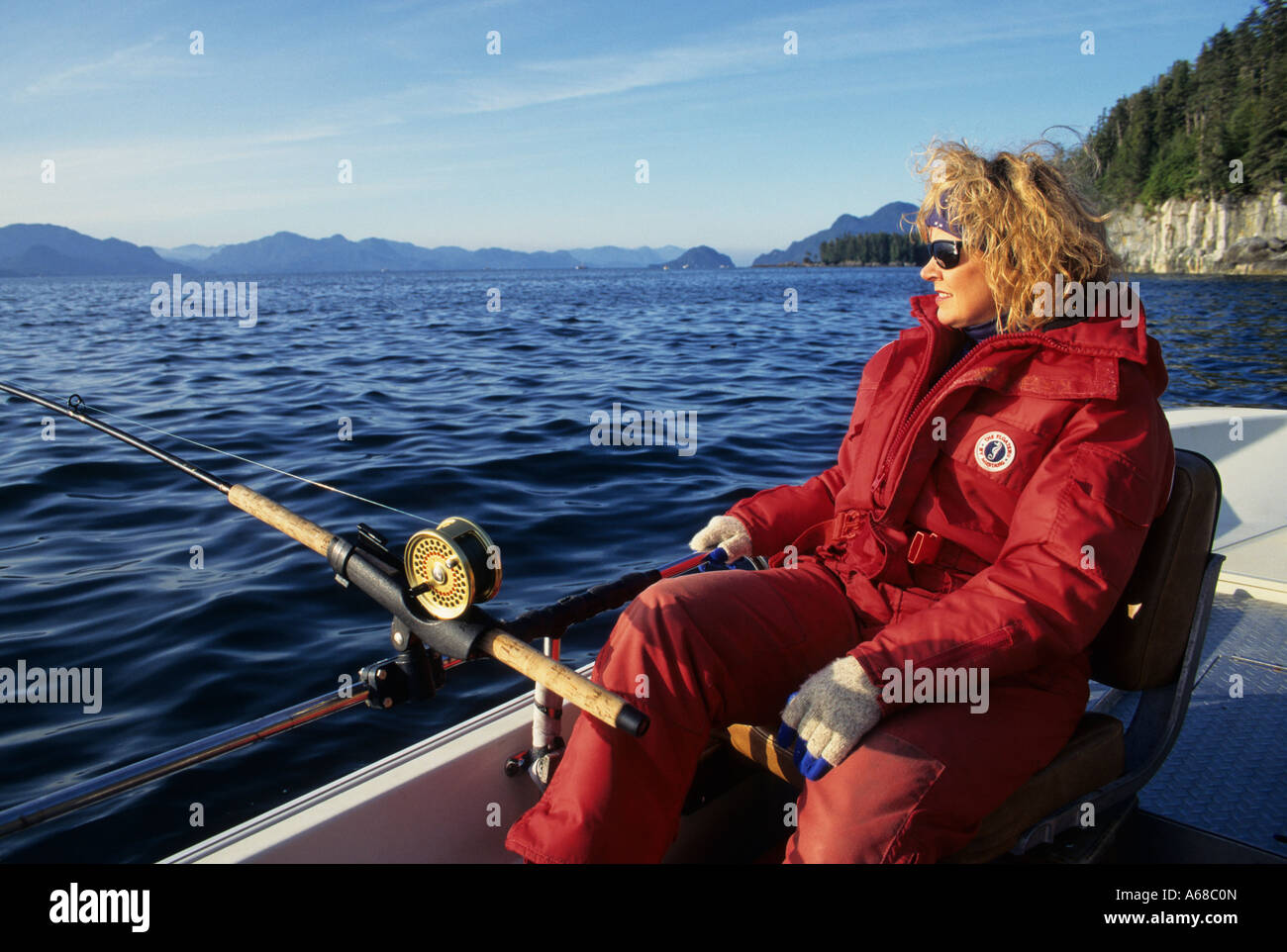 Lady Angler Lachsfischen Arbeit Kanal-Britisch-Kolumbien Stockfoto