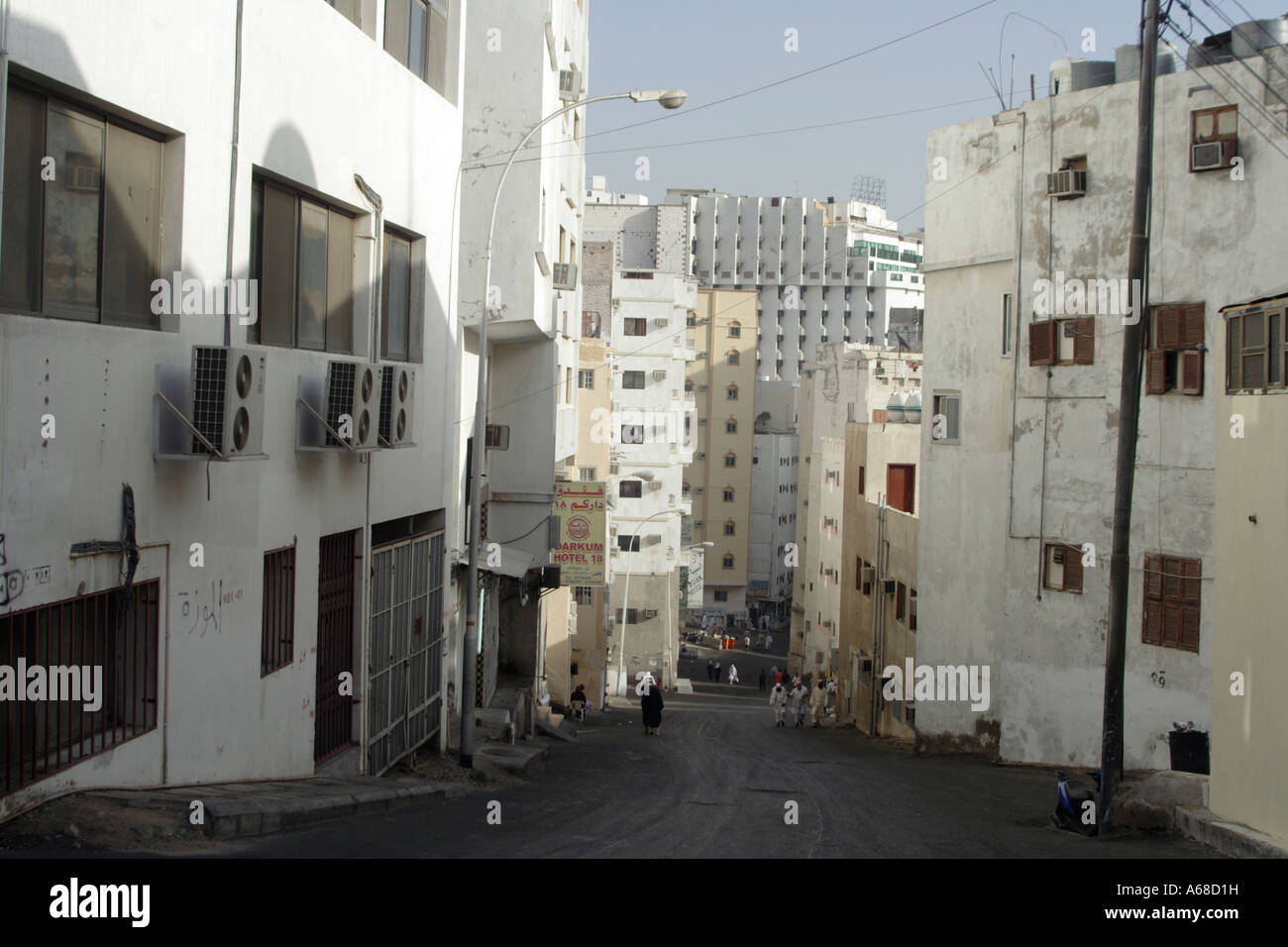 Einer Seitenstraße in der Heiligen Stadt Mekka. Stockfoto