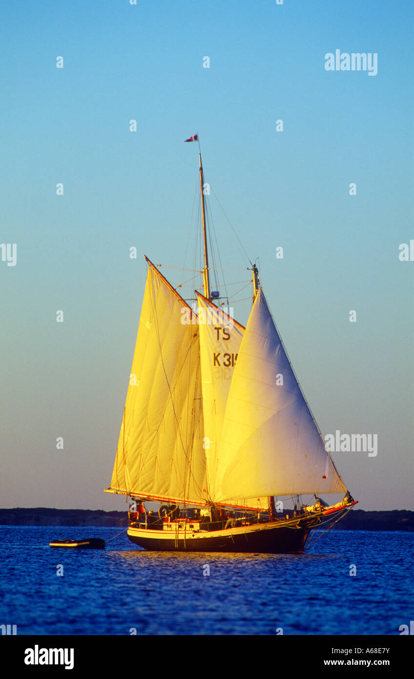 Sonnenuntergang Segelboot Martha s Vineyard, Massachusetts Stockfoto