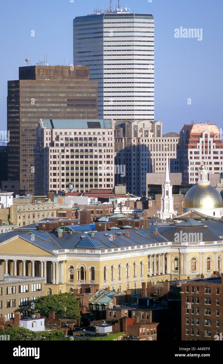 Die goldene Kuppel des State House auf Beacon Hill, Boston, Massachusetts Stockfoto