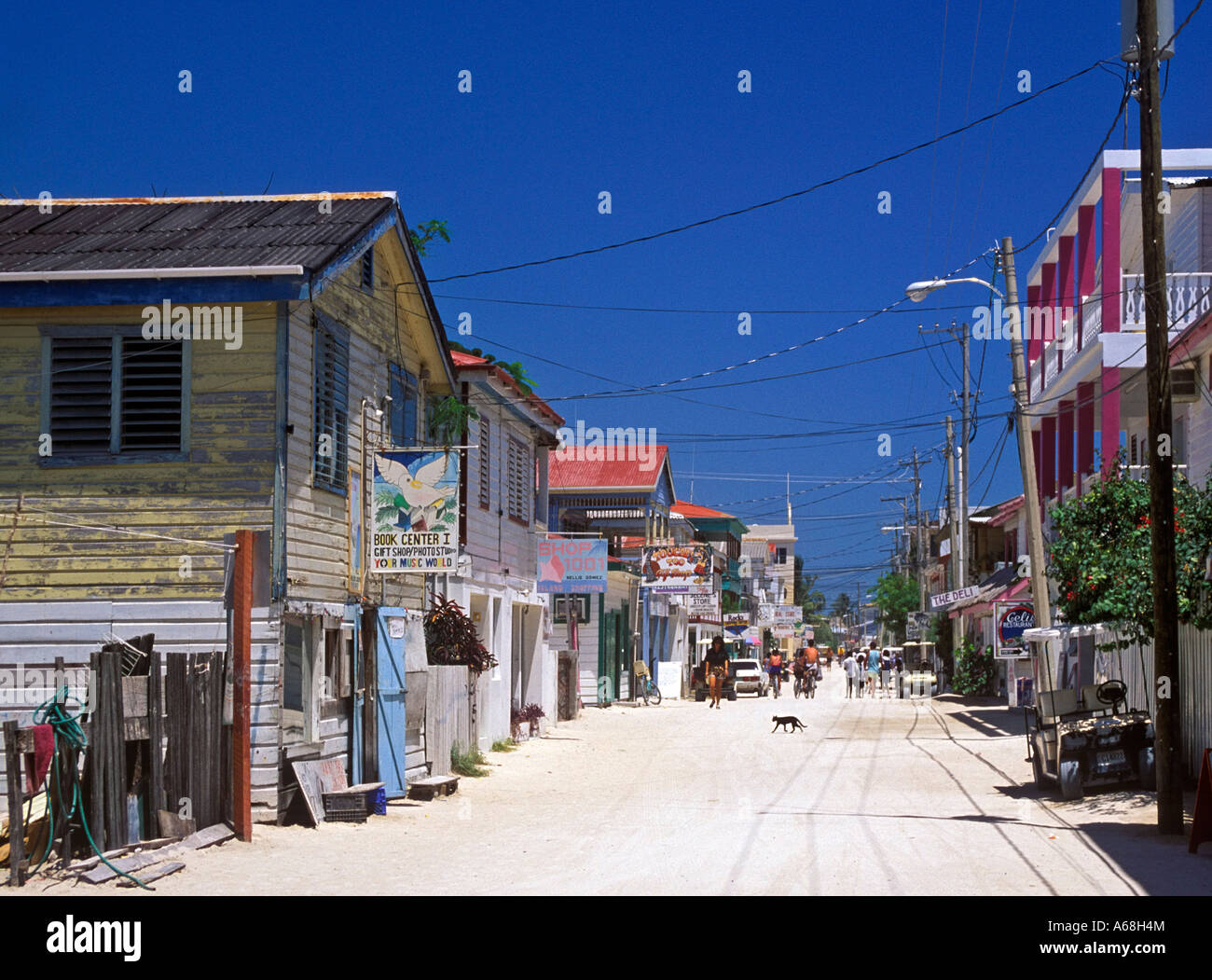 Unbefestigte Front Street San Pedro Ambergris Caye Belize Stockfoto