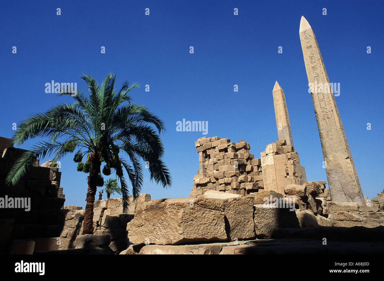 zwei Obelisken in Karnak-Tempel Stockfoto