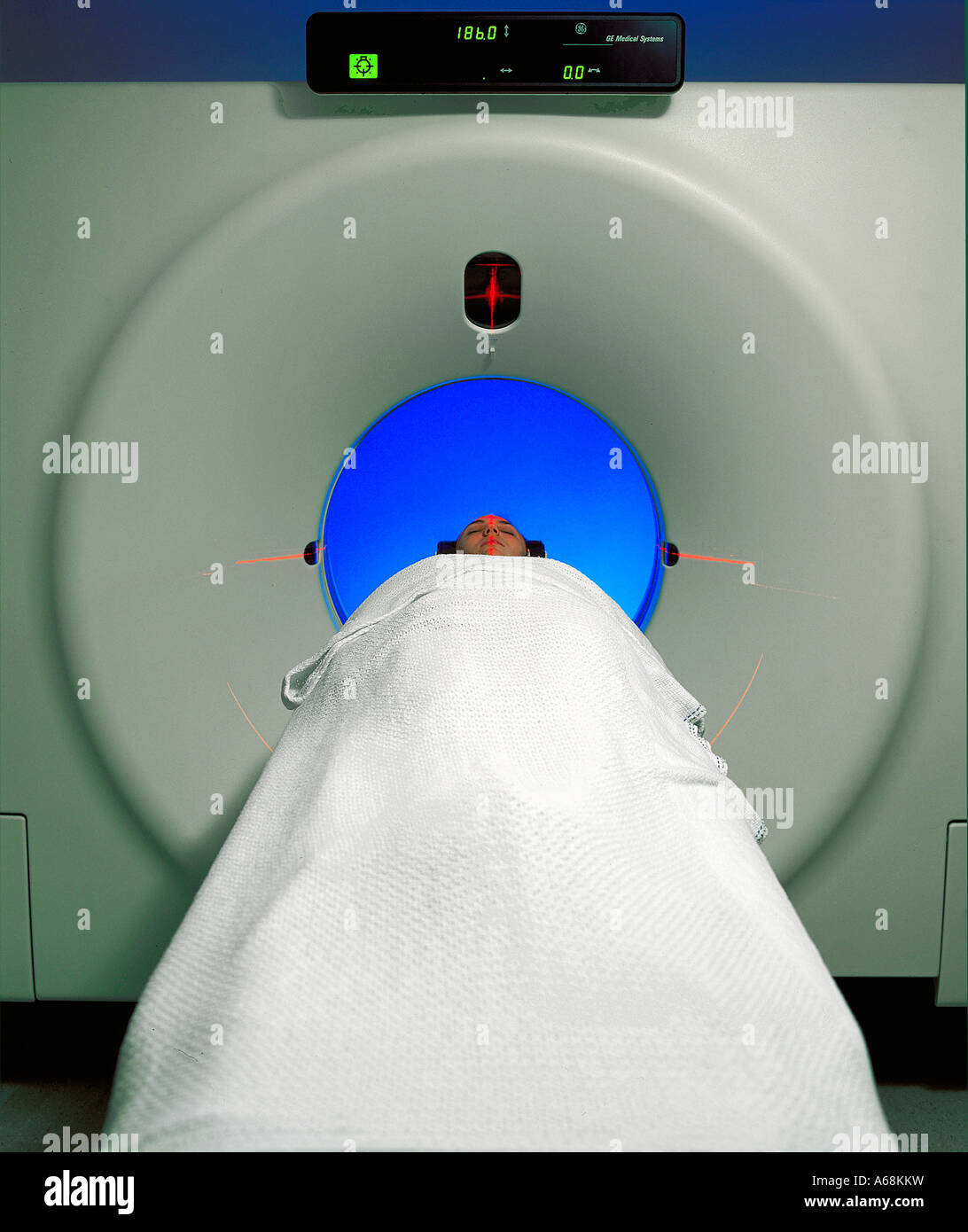 Patienten, der einen CAT Scan Test Stockfoto