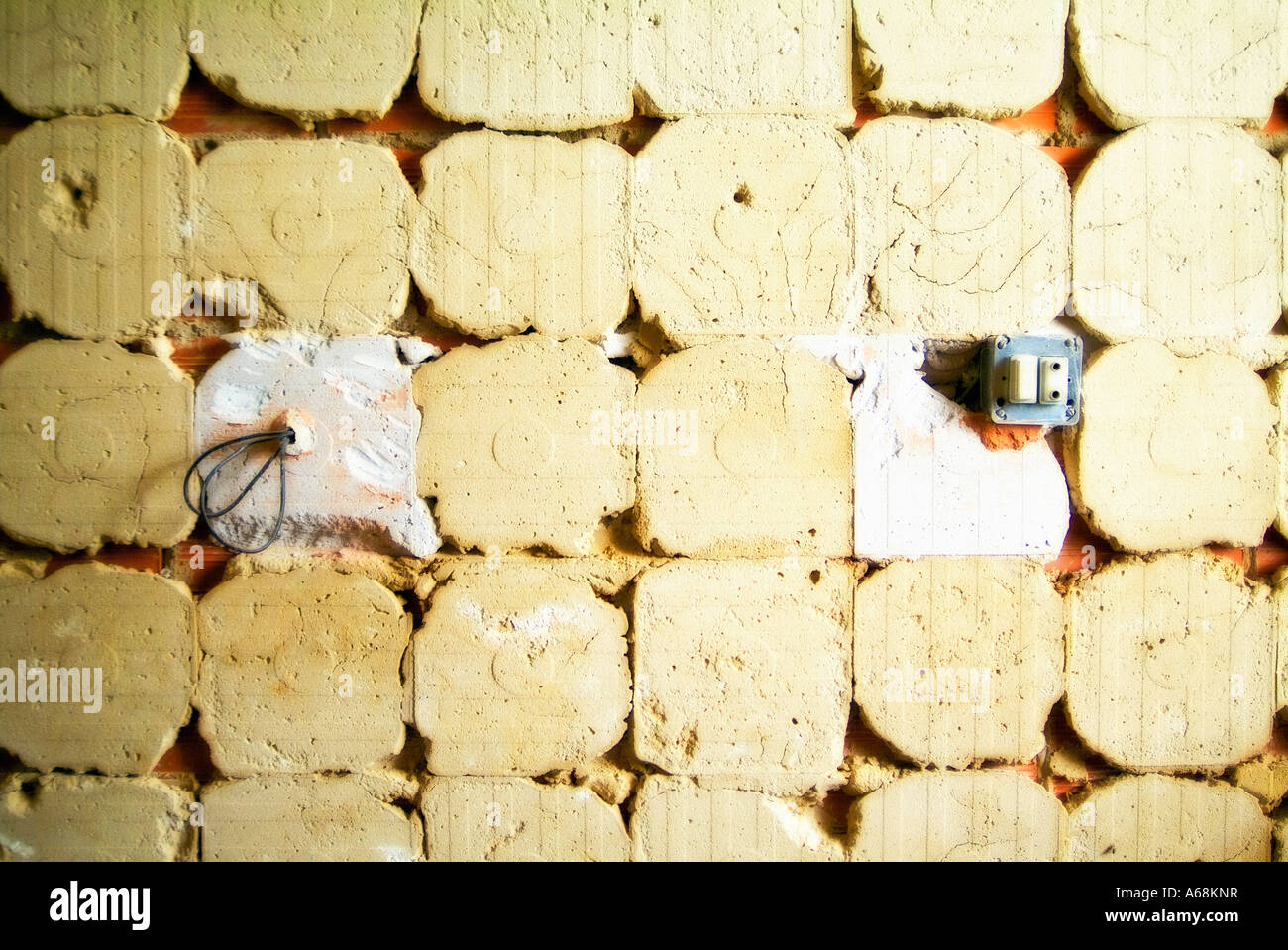 Eine Wand in einem Haus im Umbau Stockfoto