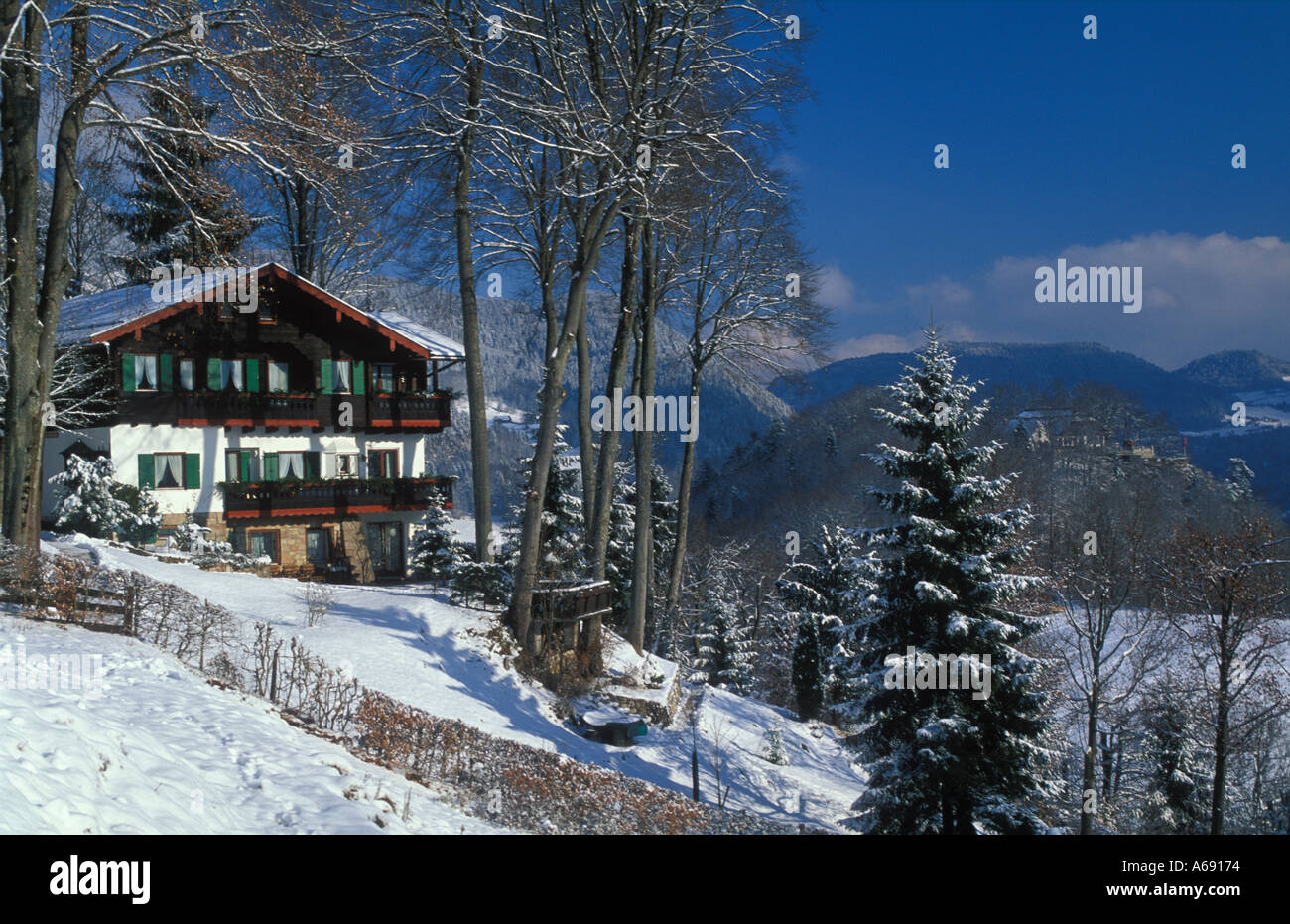 Almhütte im Winter Berchtesgaden Bayern Deutschland Stockfoto