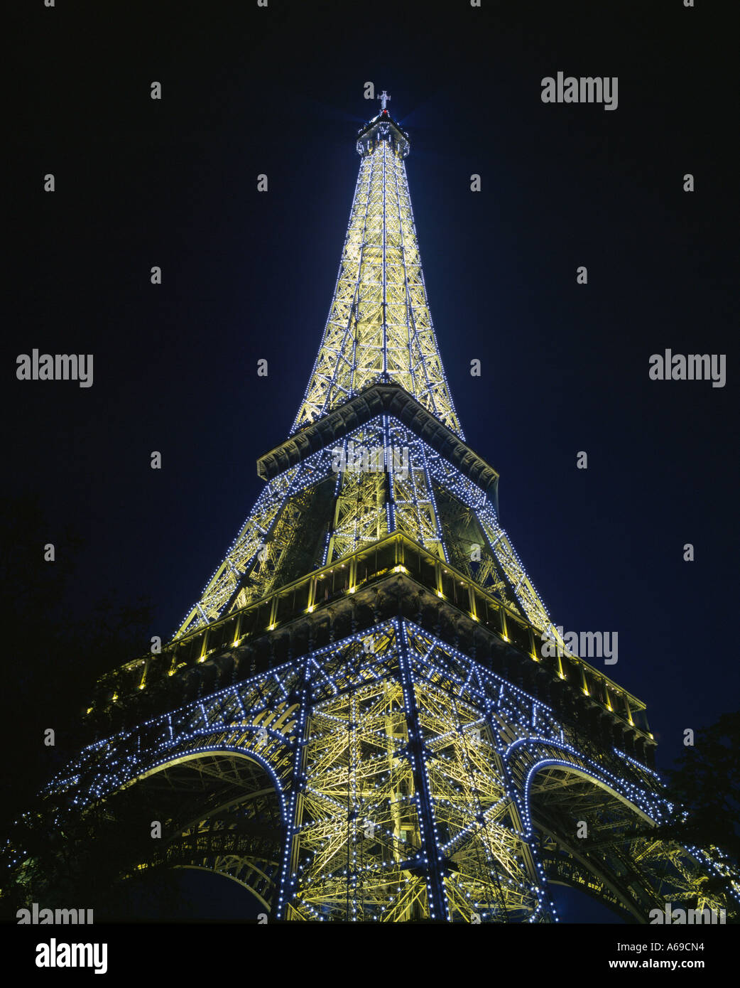 Europa, Frankreich, Paris, Eiffelturm bei Nacht Stockfoto