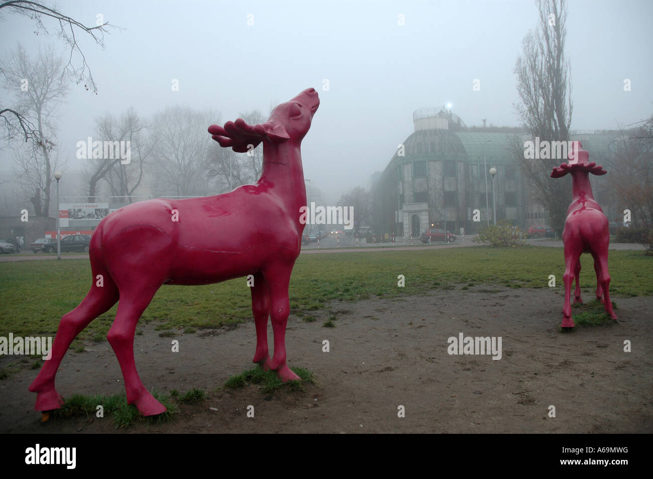 Phantasie Geschtalten rosa beige moderner Kunst in Warschau, Polen Stockfoto