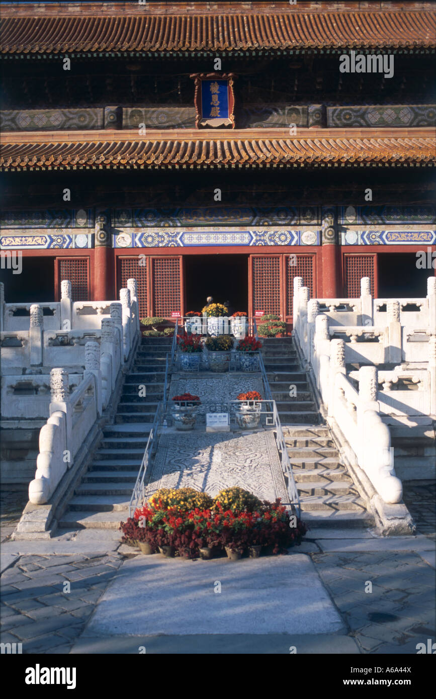China, Halle der Eminent Gunst, Steintreppen, zum Eingang des Doppel-Eaved Opfersaal auf drei Ebenen Terrasse errichtet Stockfoto