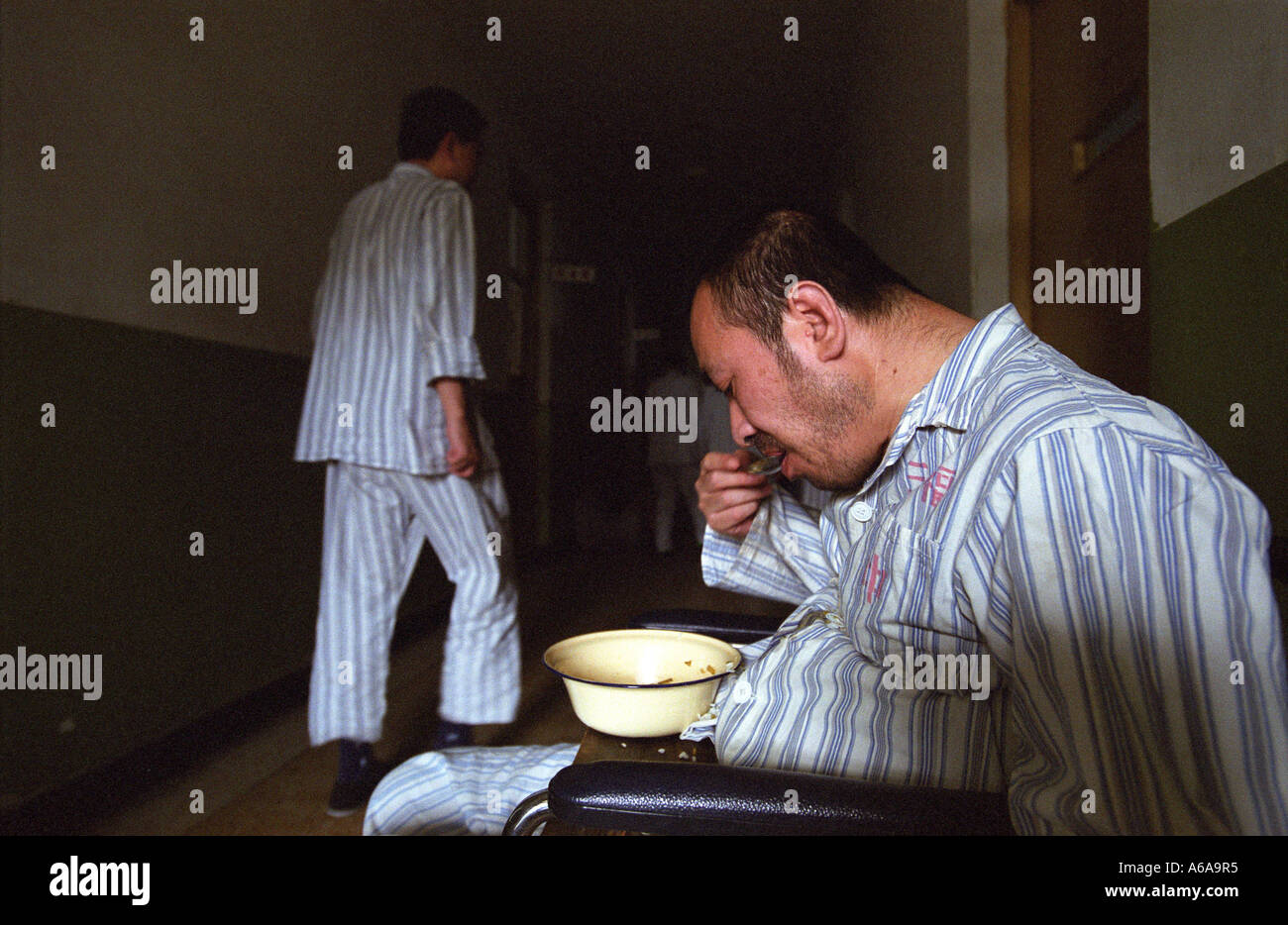 psychisch Kranken zu Mittag am psychiatrischen Krankenhaus in Peking China Stockfoto