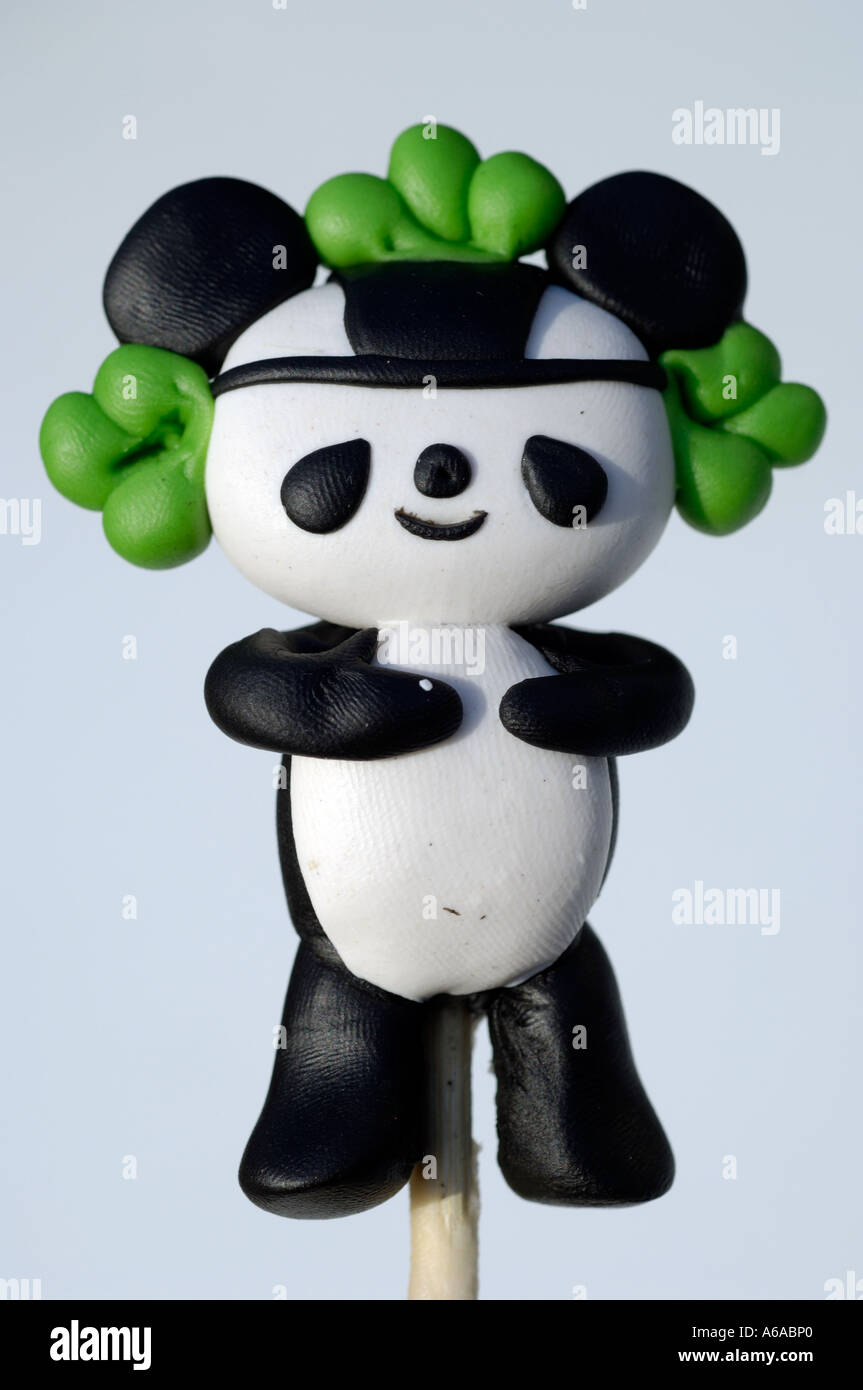 Jingjing, einer der fünf Fuwa - 2008 Beijing Olympischen Maskottchen, Teig-Figur 2006 Stockfoto