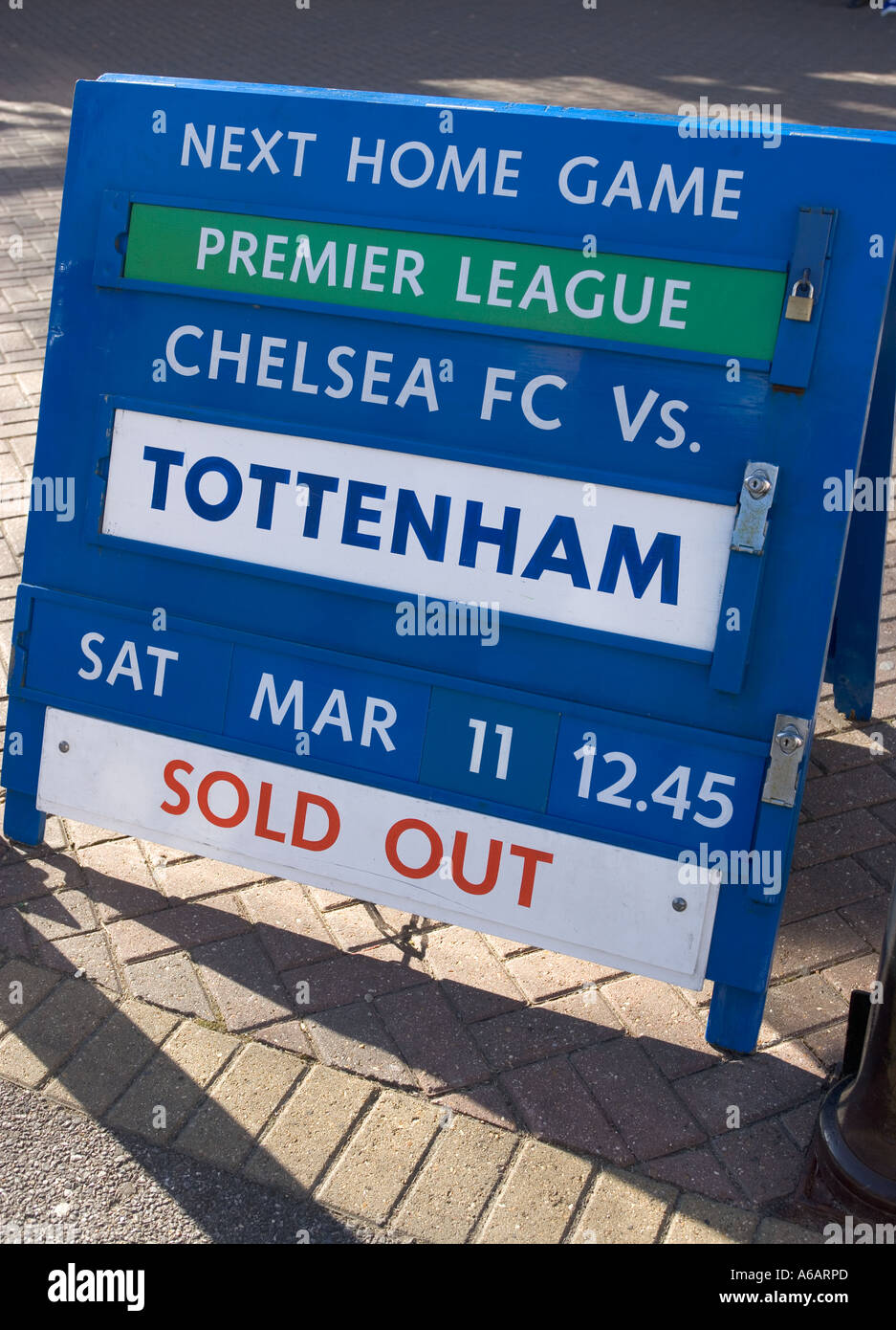 Fixture Liste Stamford Bridge Chelsea Football Ground London England Stockfoto
