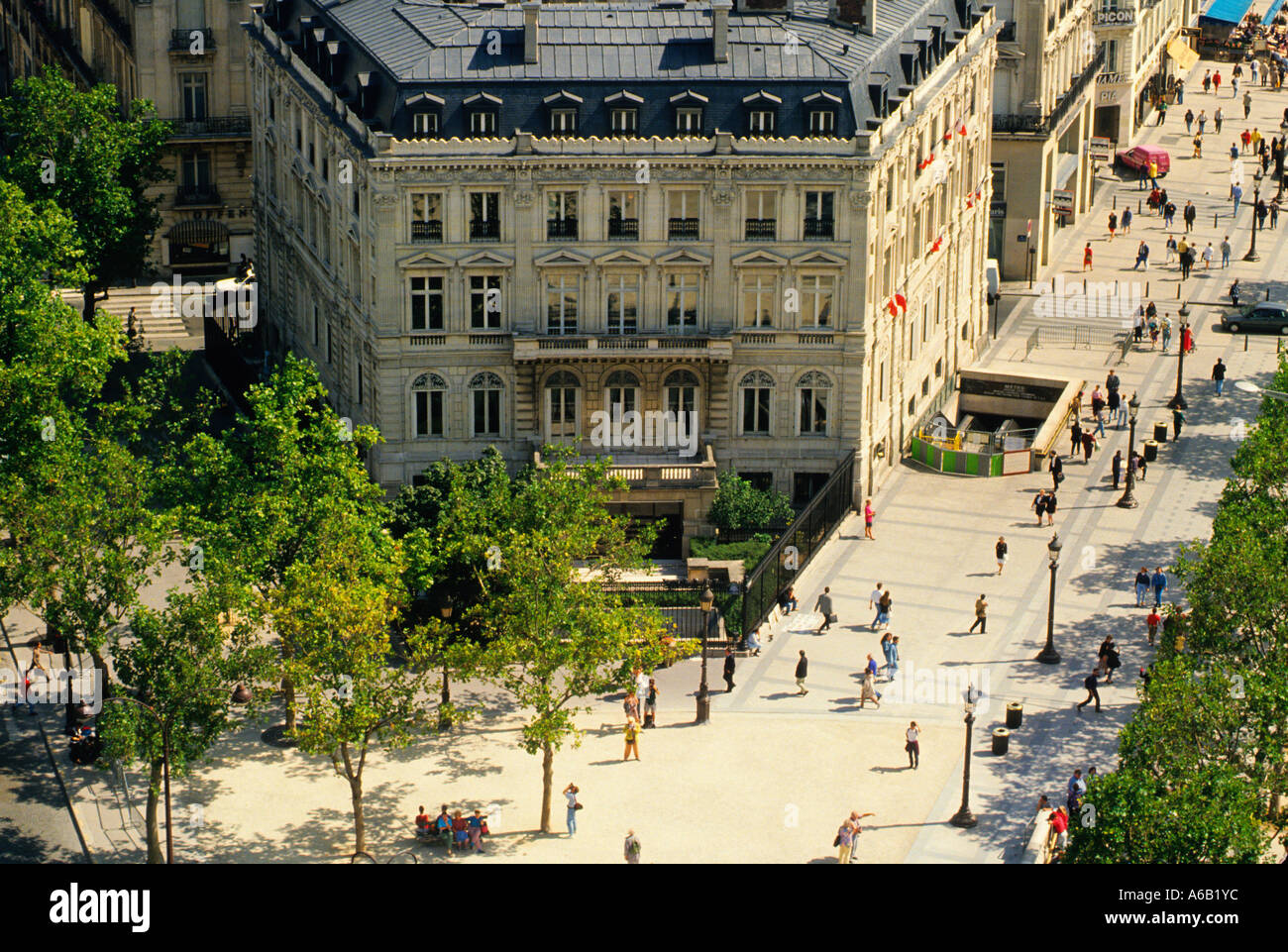 Paris Avenue des Champs Elysees Blick von oben von der Arc de Triomphe-Frankreich Stockfoto