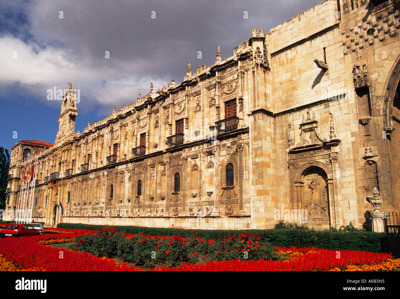 Spanien Kloster Leon Kastilien und Kloster des Heiligen Markus Antiguo Kloster San Marcos Archäologisches Museum. Europa Kloster und Museum Stockfoto