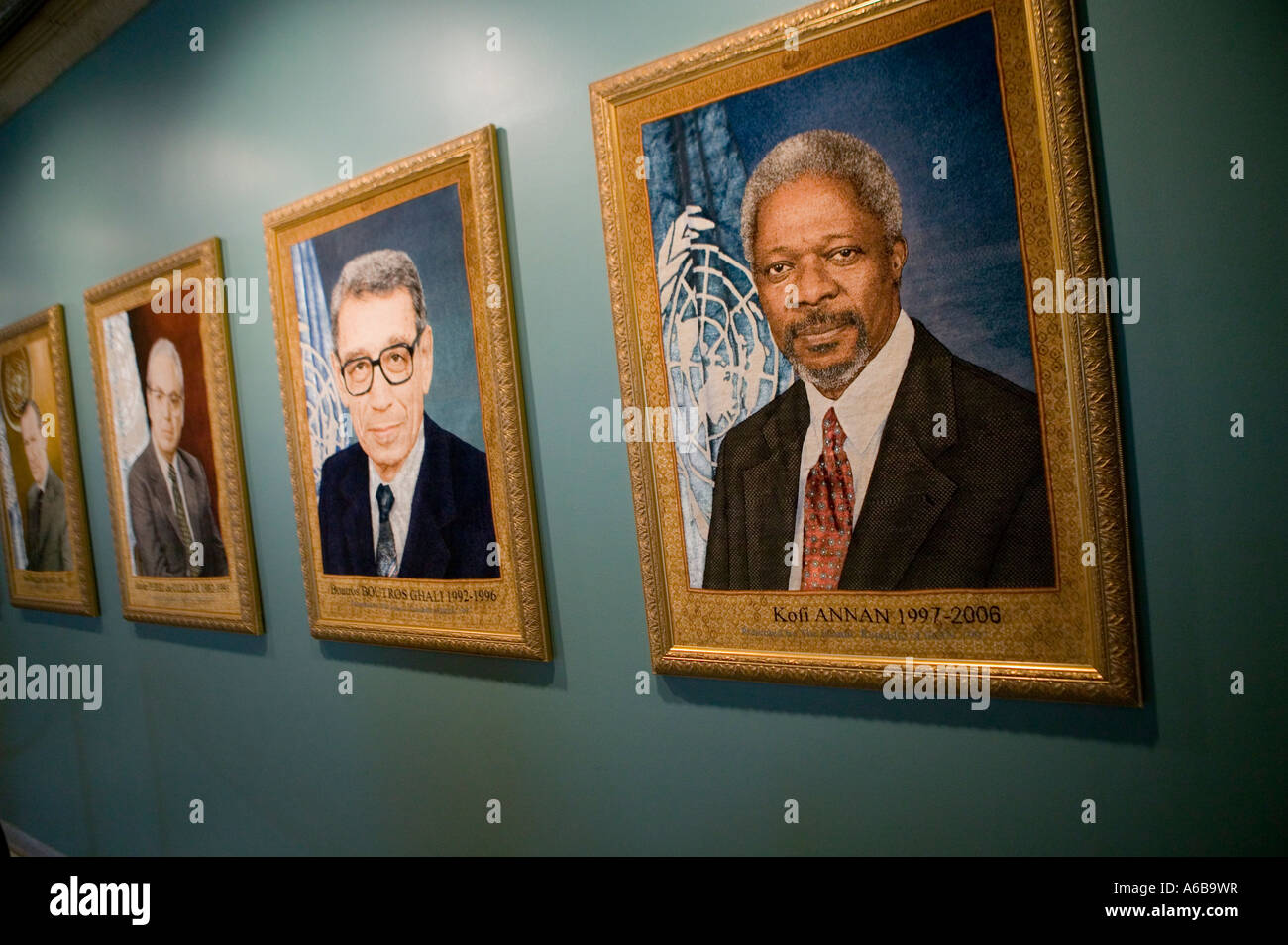 Textil-Porträts des Generalsekretärs im UN-Hauptquartier in New York USA Dez. 2006 Stockfoto