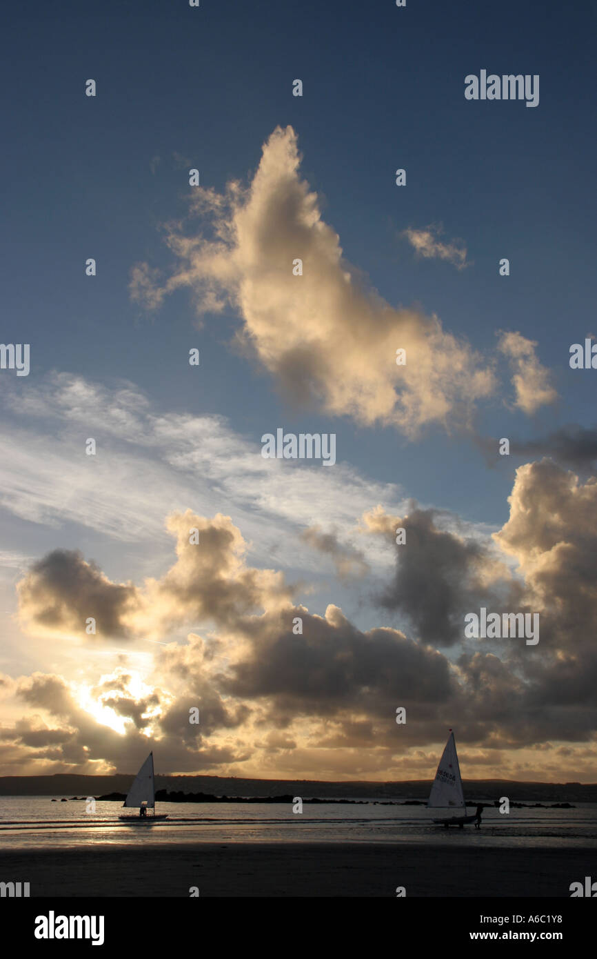 Bringen die Boote in Marazion in Cornwall Stockfoto