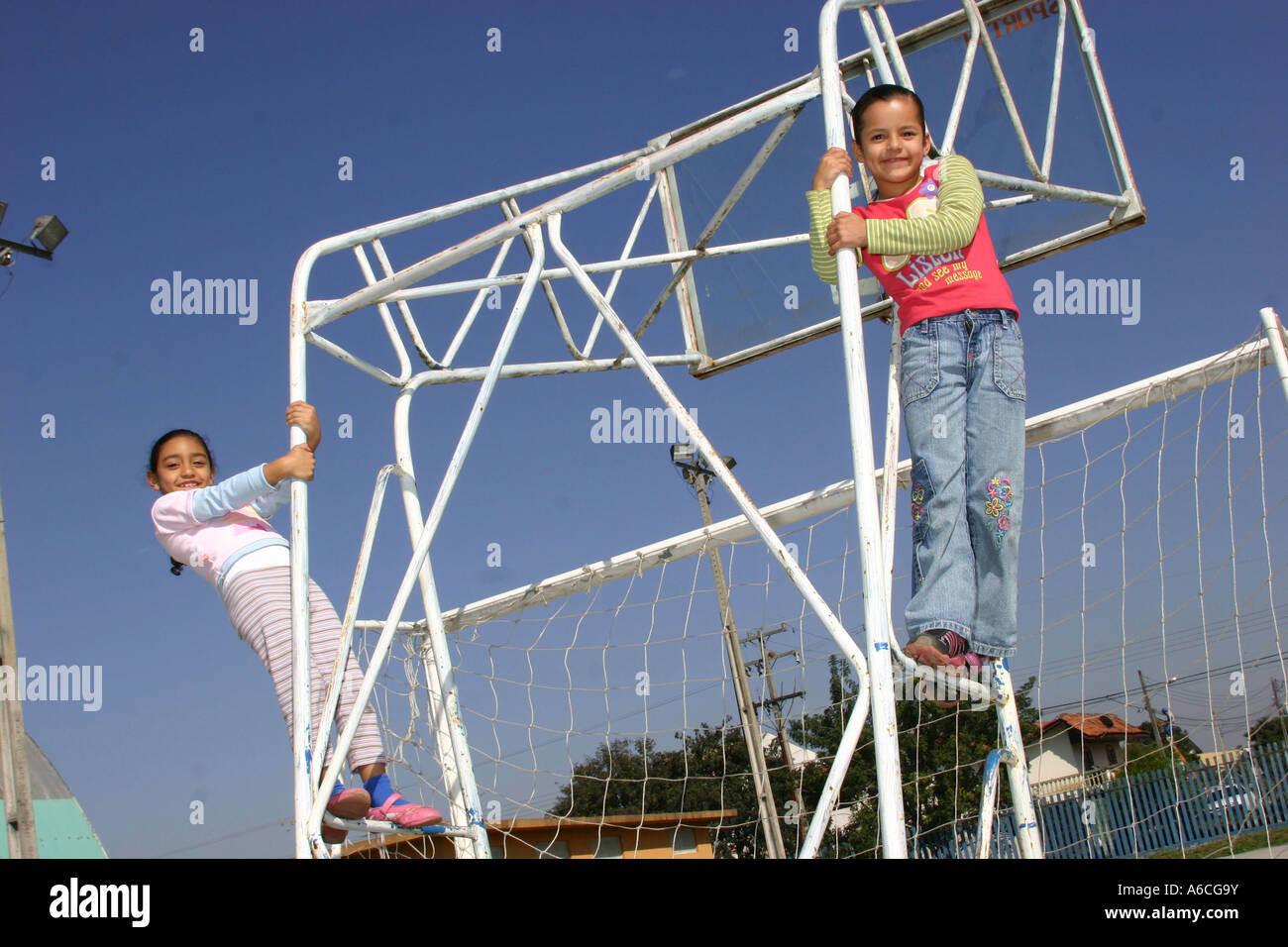 Kinder Ausbildung Gerätturnen Stockfoto