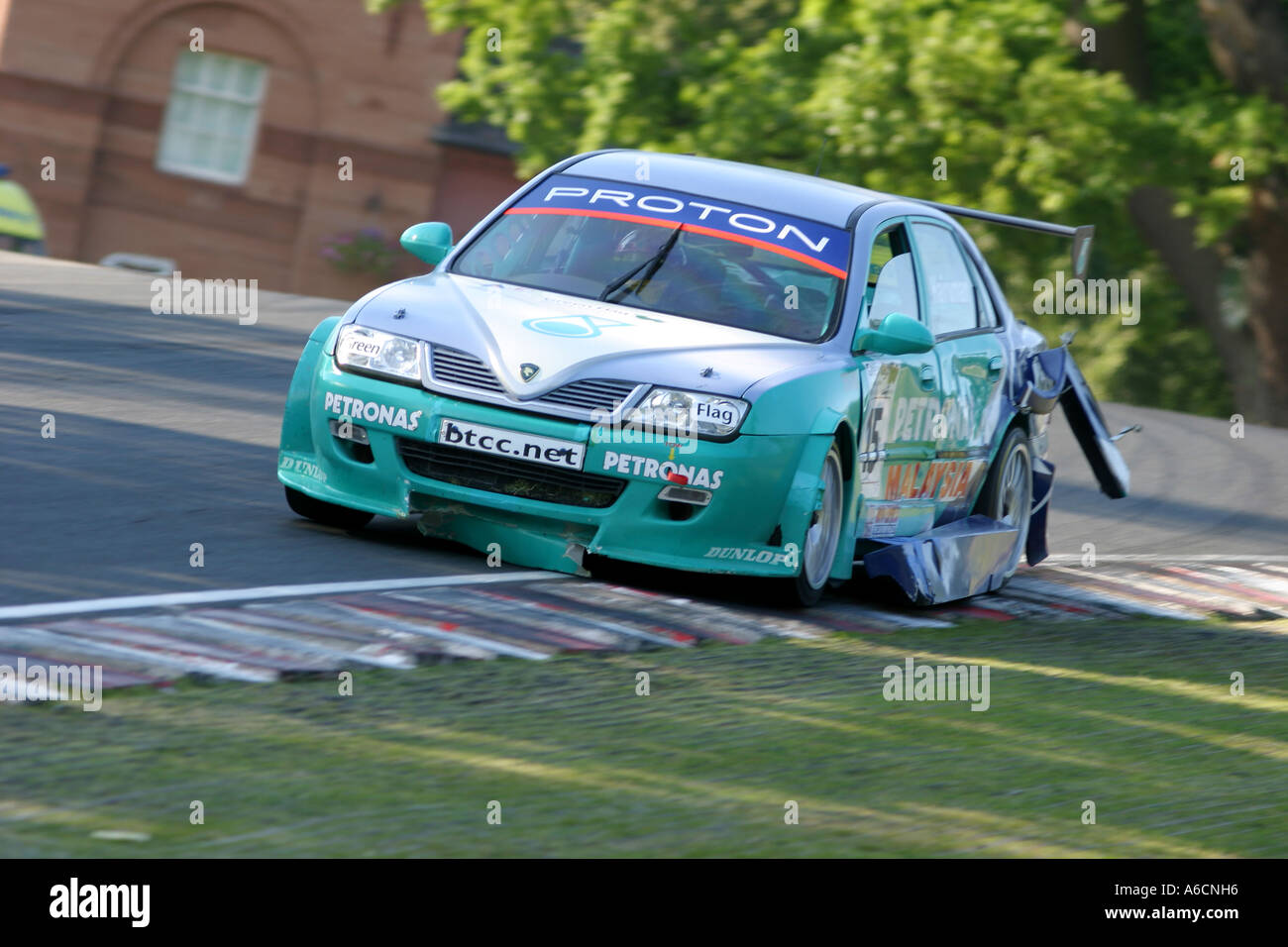 British Touring Car Championship am Oulton Park 2004 This Shot ist am Lodge Ecke um die ländlichen Cheshire-Schaltung statt. Stockfoto