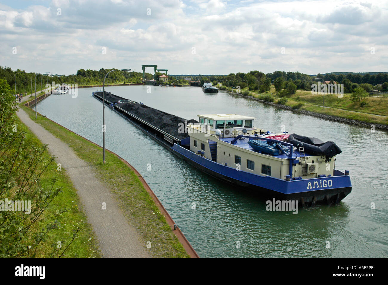 Frachtschiff auf dem Dortmund Ems Kanal, Frachter, Schiff Kanal, Kanal, Binnenschifffahrt, Binnenschifffahrt, NRW Stockfoto