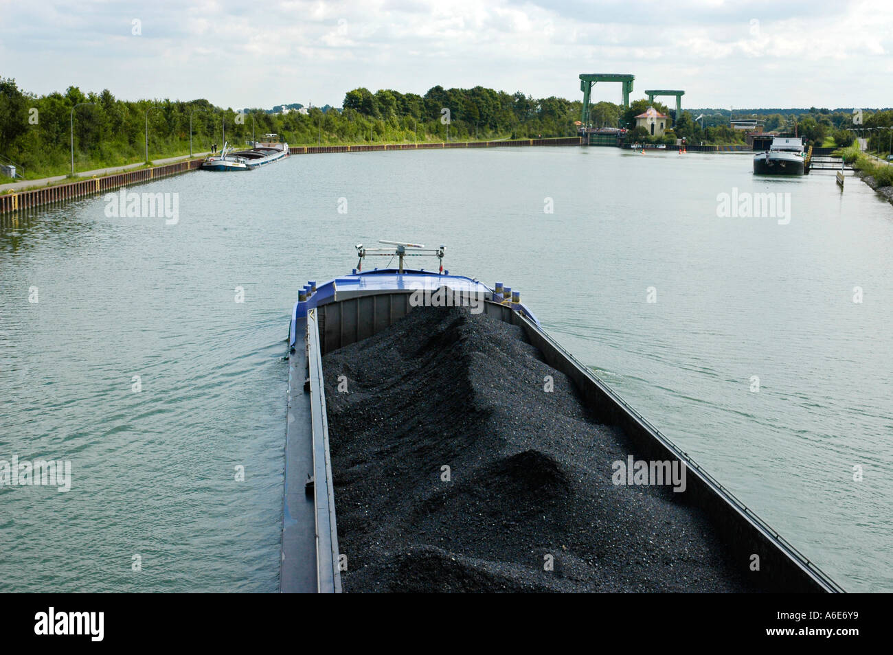 Frachtschiff auf dem Dortmund Ems Kanal, Frachter, Schiff Kanal, Kanal, Binnenschifffahrt, Binnenschifffahrt, NRW Stockfoto