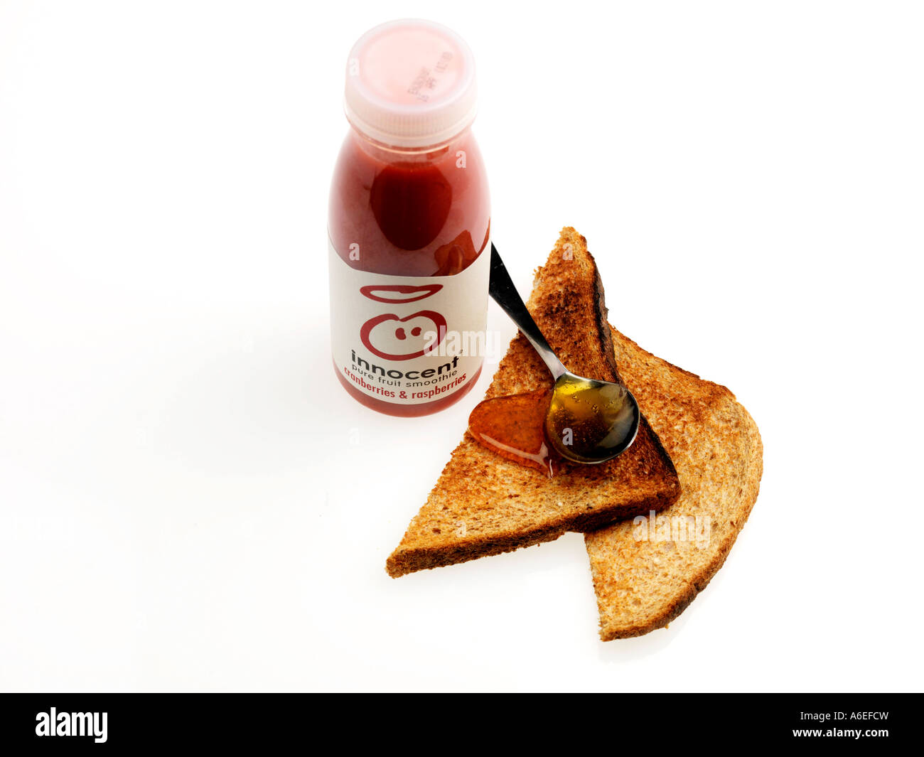 Frucht-Smoothie und Vollkorn Toast Stockfoto
