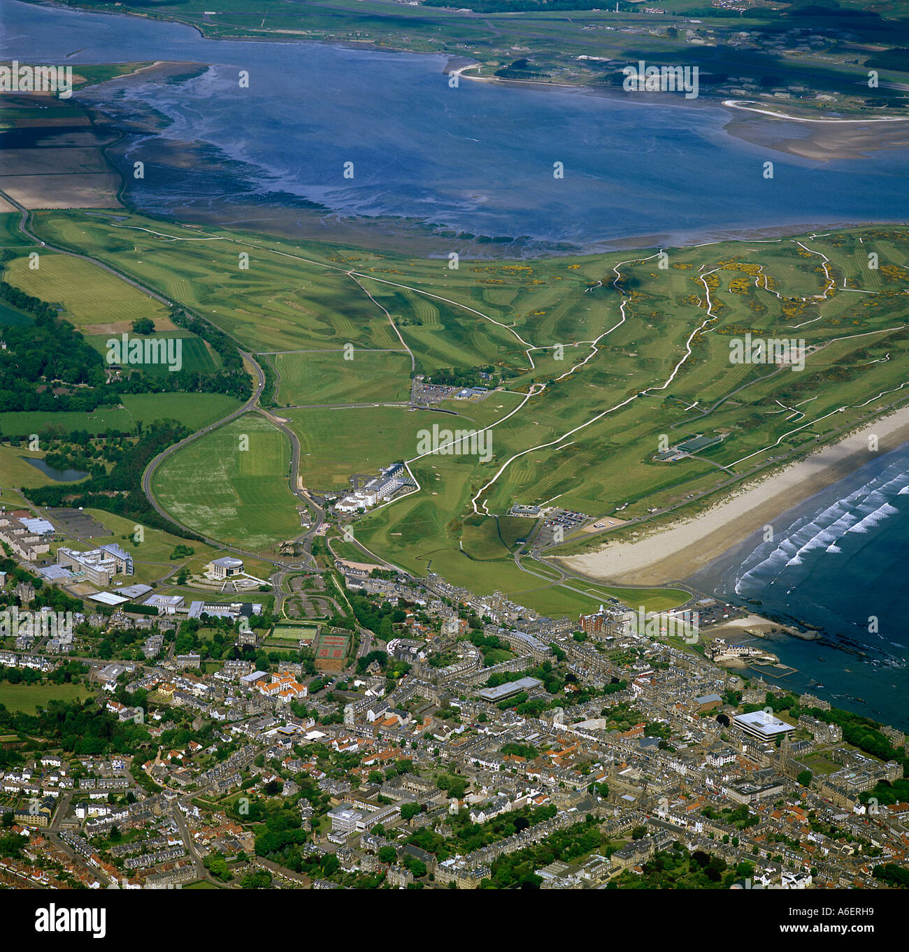 Stadt und Golf Links St Andrews, Schottland-Luftbild Stockfoto