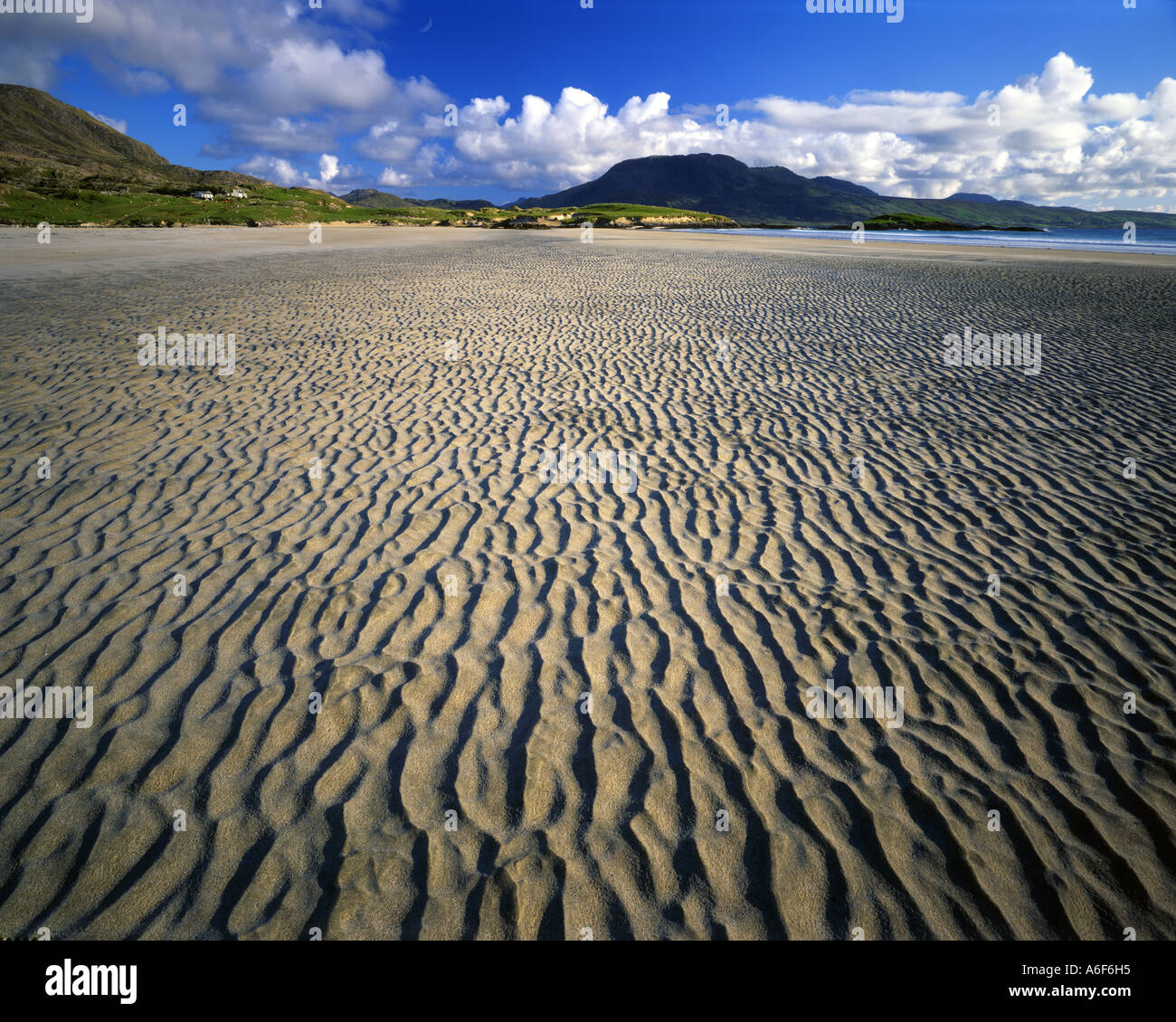 IE - CO. MAYO: Trawleckachoolia Strand Stockfoto