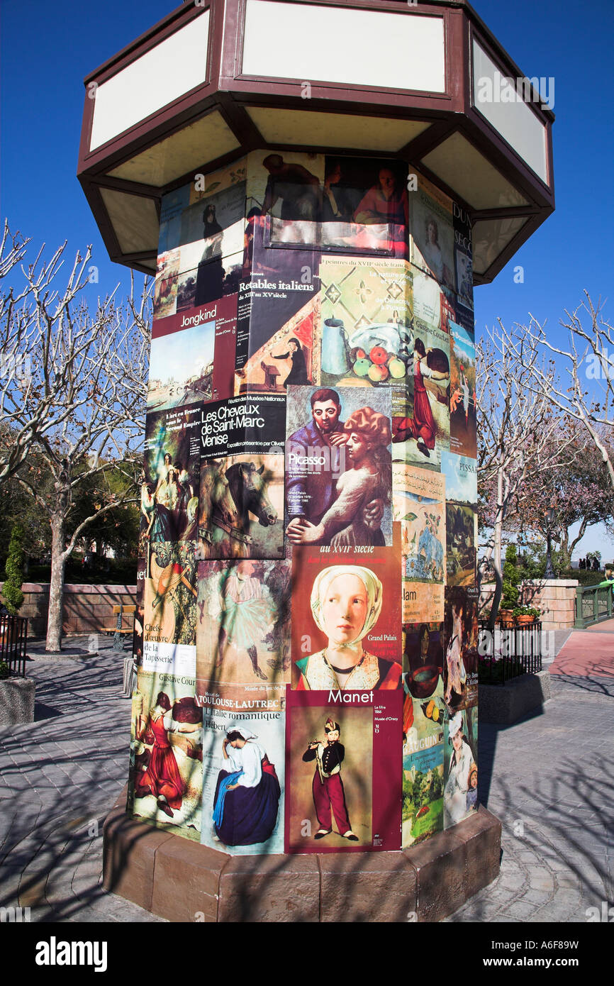 Werbung Board im französischen Teil des World Showcase, EPCOT Center, Disney World, Orlando, Florida, USA Stockfoto
