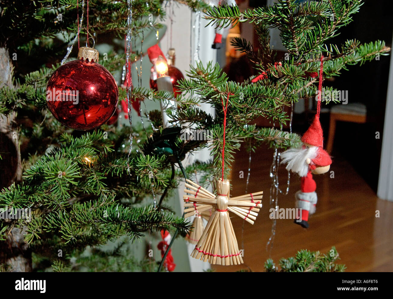 Schwedische Weihnachten Baumschmuck Stockfoto