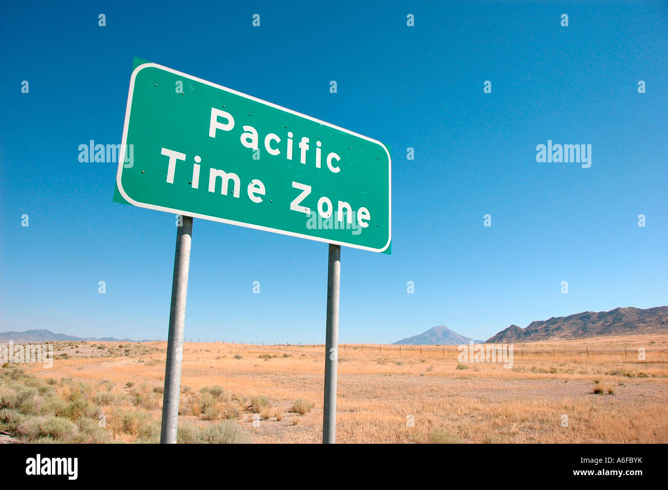 Pacific Time Zone als Sie gehen in Nevada auf der Interstate 80 in Wendover, Utah Stockfoto